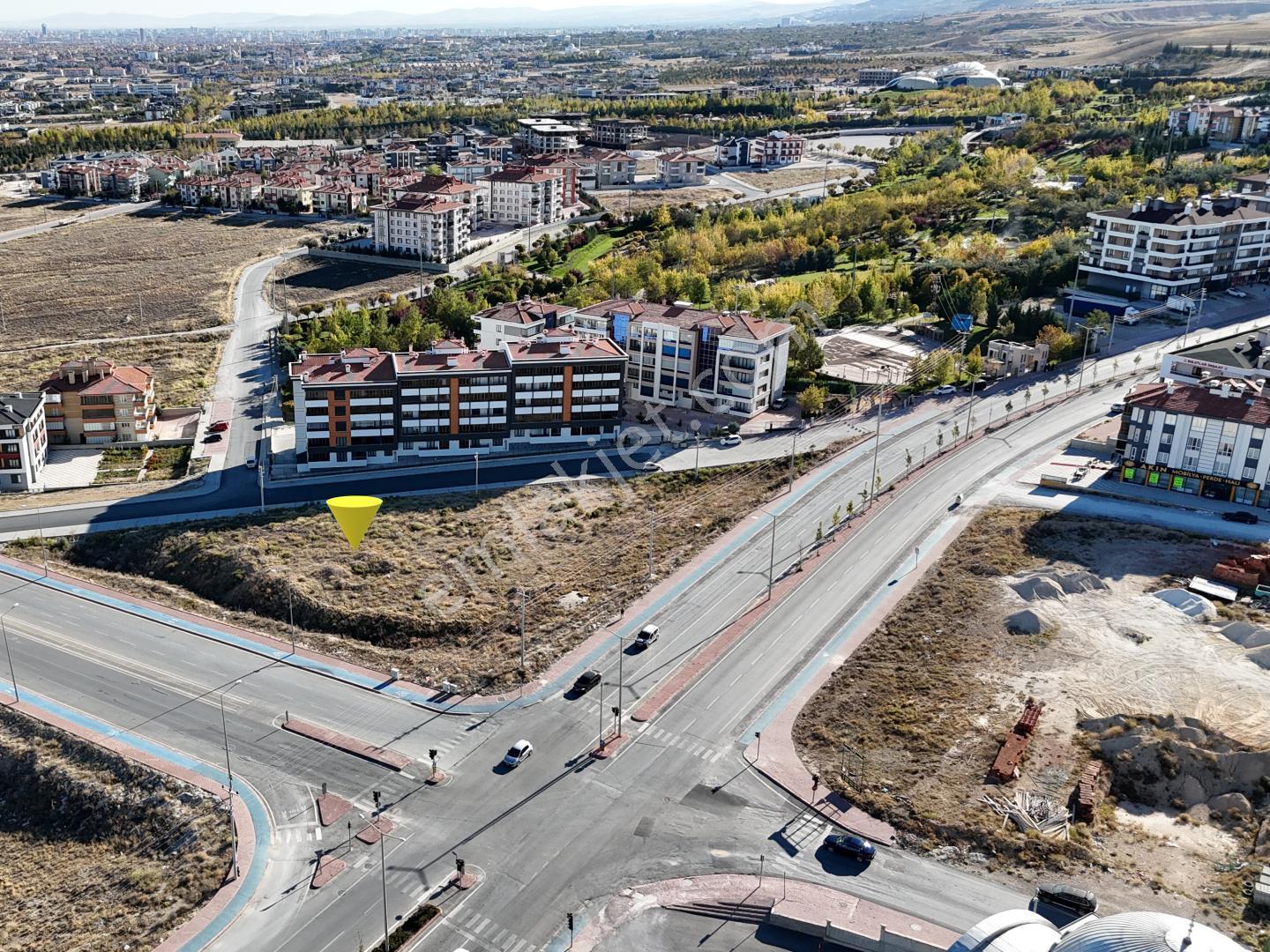 İşyapar'dan Ticari 1825 M² 2 Katlı Köşe Parsel Cadde Üzeri Arsa - Görsel 19