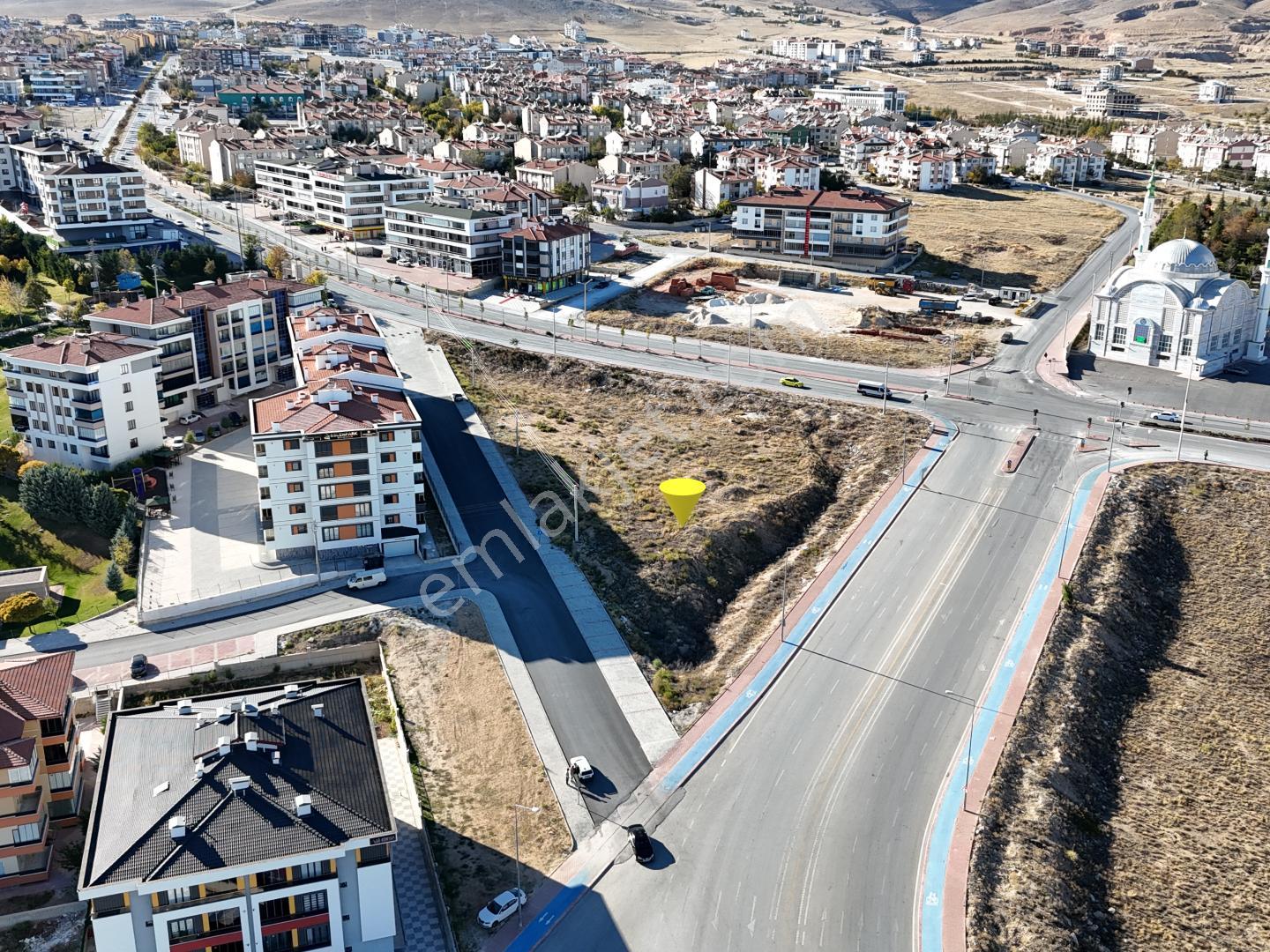 İşyapar'dan Ticari 1825 M² 2 Katlı Köşe Parsel Cadde Üzeri Arsa - Görsel 17