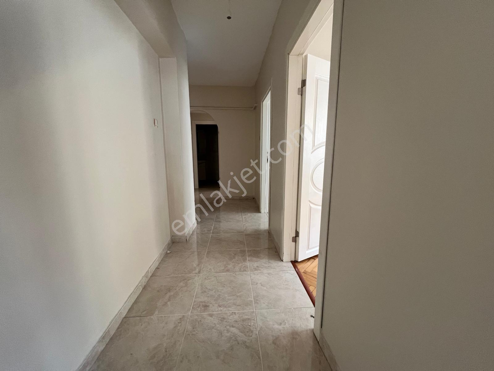 Ufuktepe Cadde Üstü Yapılı Katta 3+1 - Görsel 32