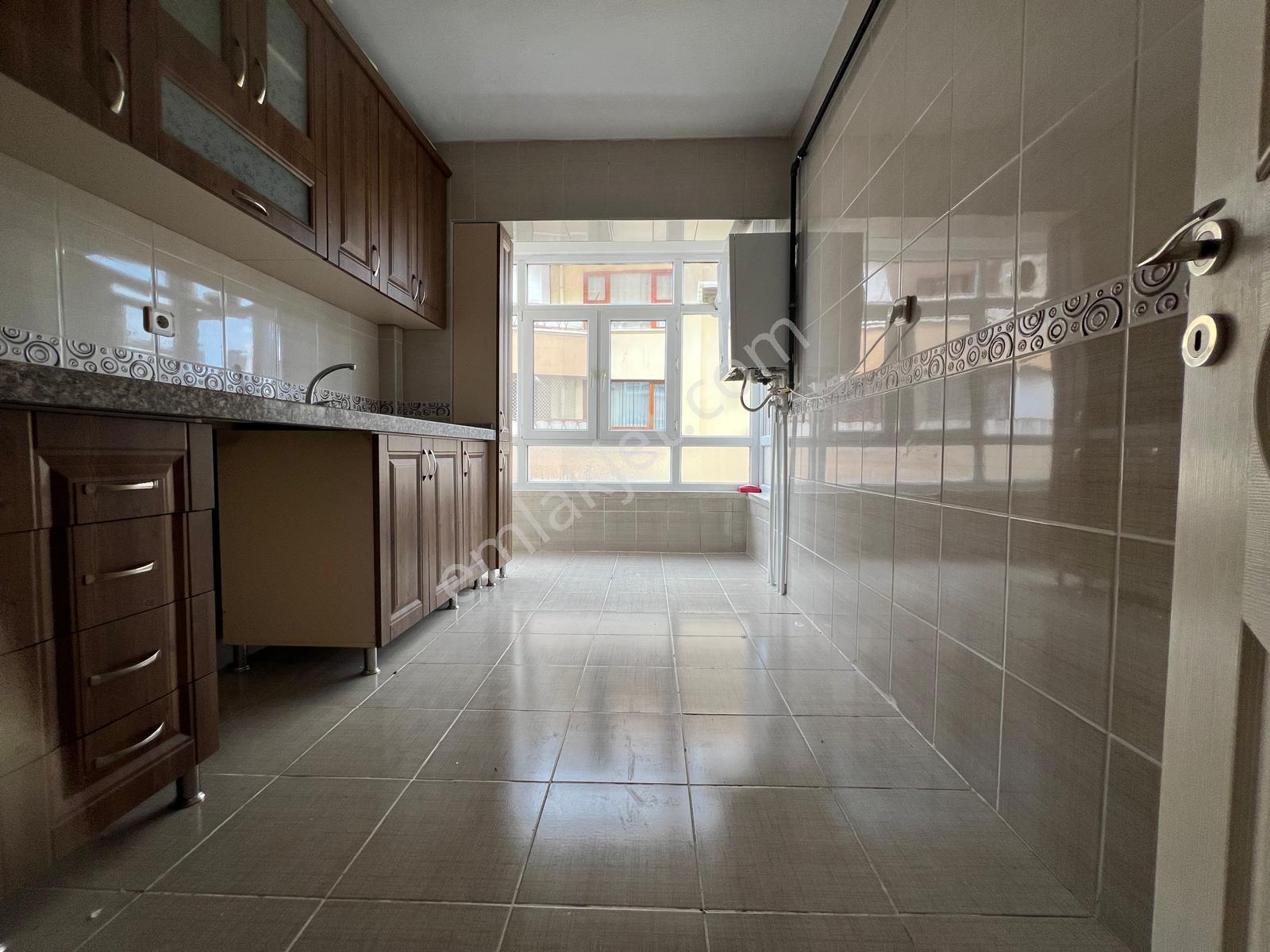 Ufuktepe Cadde Üstü Yapılı Katta 3+1 - Görsel 24