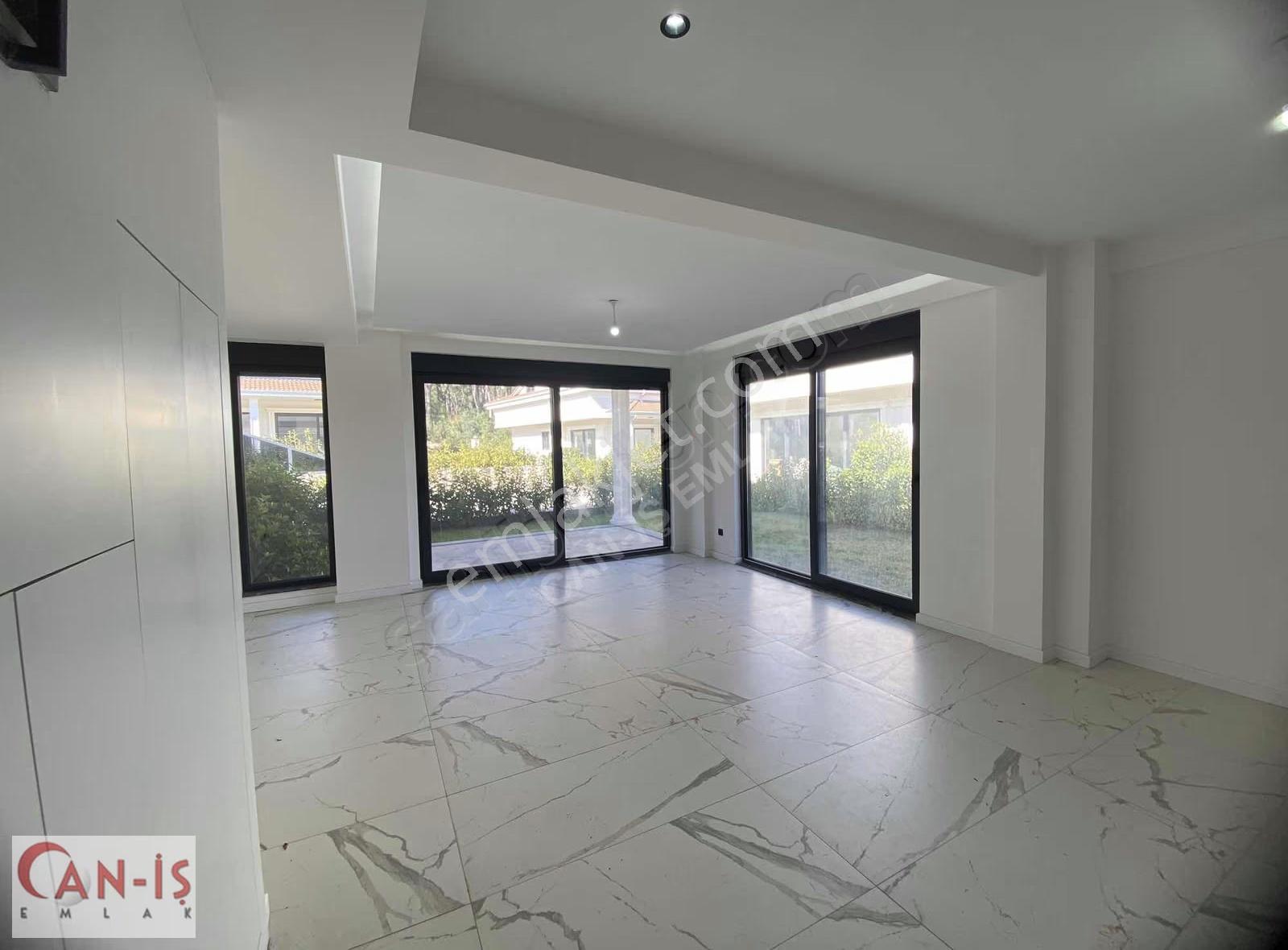 Aslanbucakta Havuzlu Yerden Isıtmalı Modern Villalar Caniş Emlak - Görsel 6