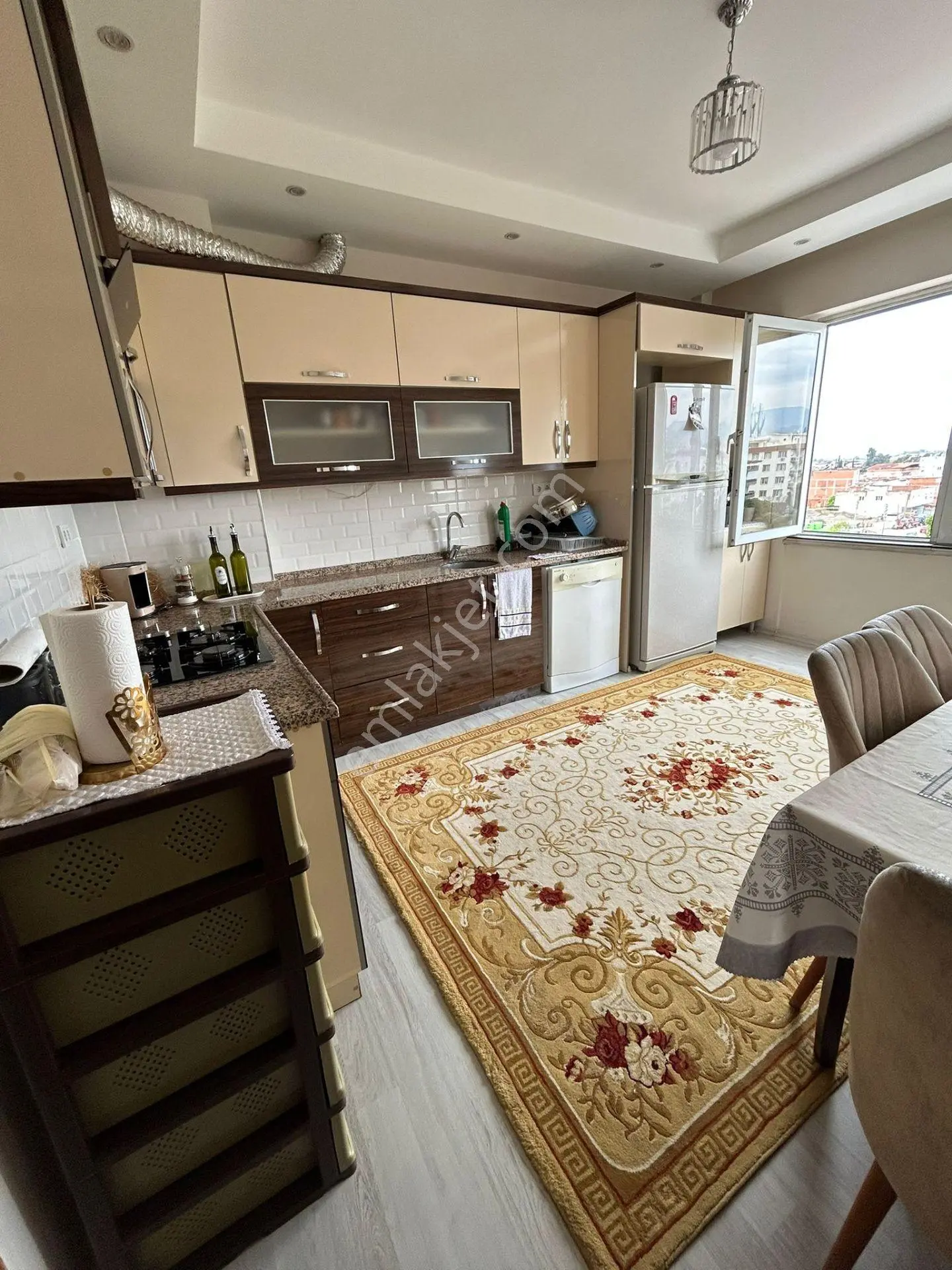 Satılık 3+1 Full Tadilatlı Ara Kat Daire - Görsel 3