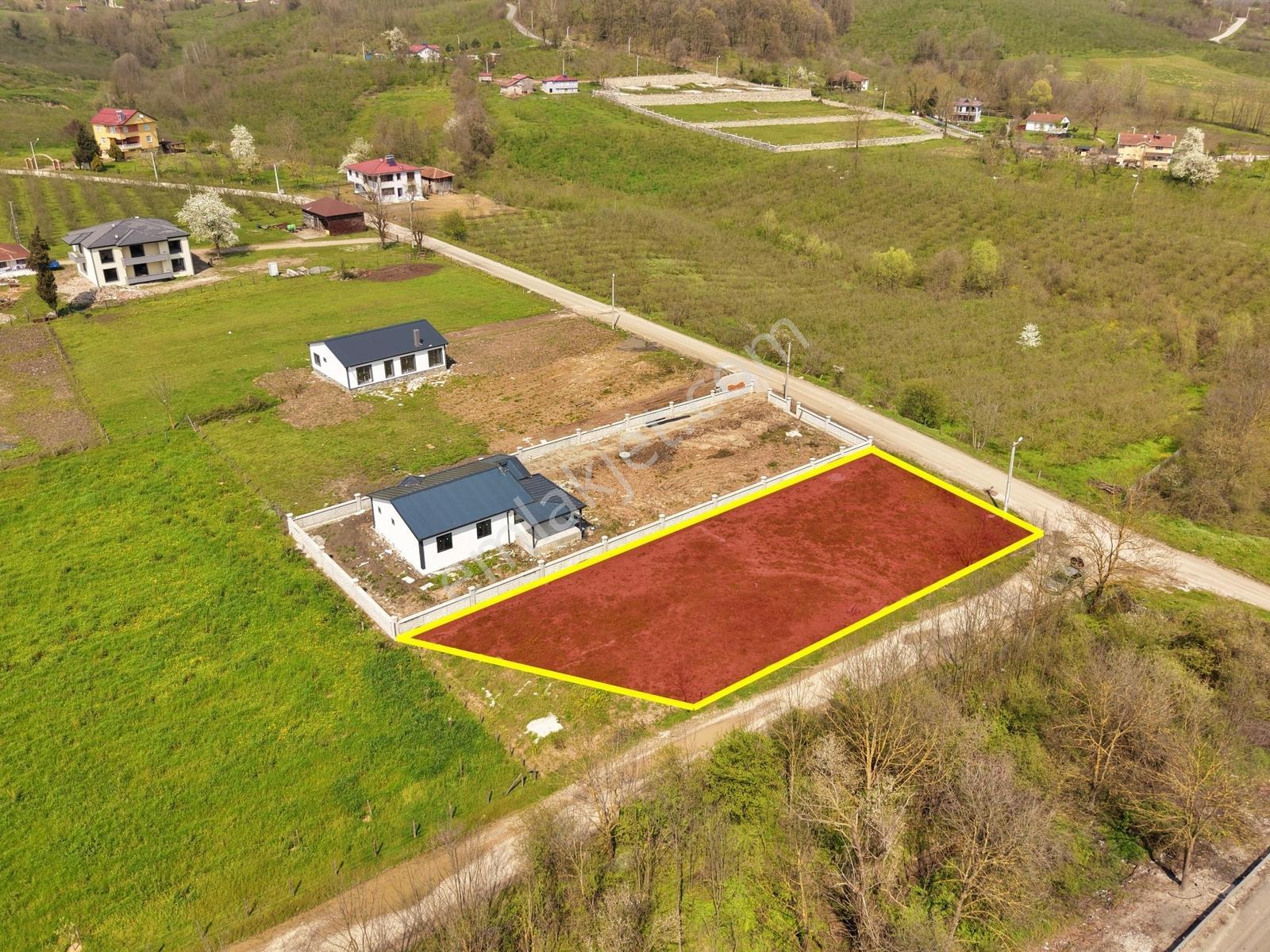 Emlakevim - Yeşilvadi Mahallesinde Satılık 1000 M2 İmarlı Arsa !