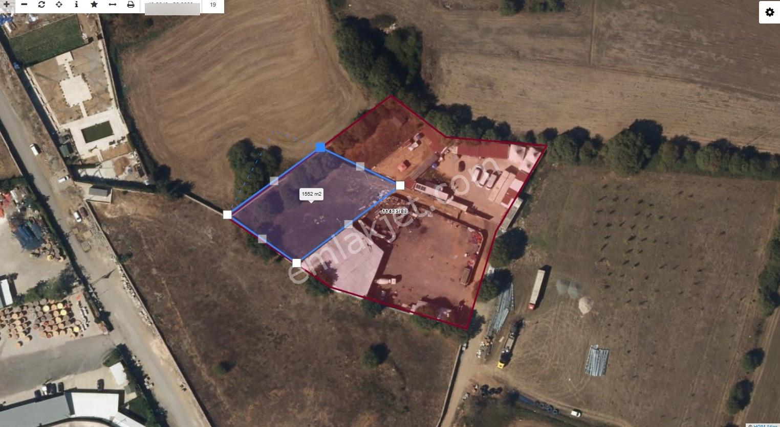 Necip Emlaktan Kiralık 1500 M2 Arsa - Görsel 4