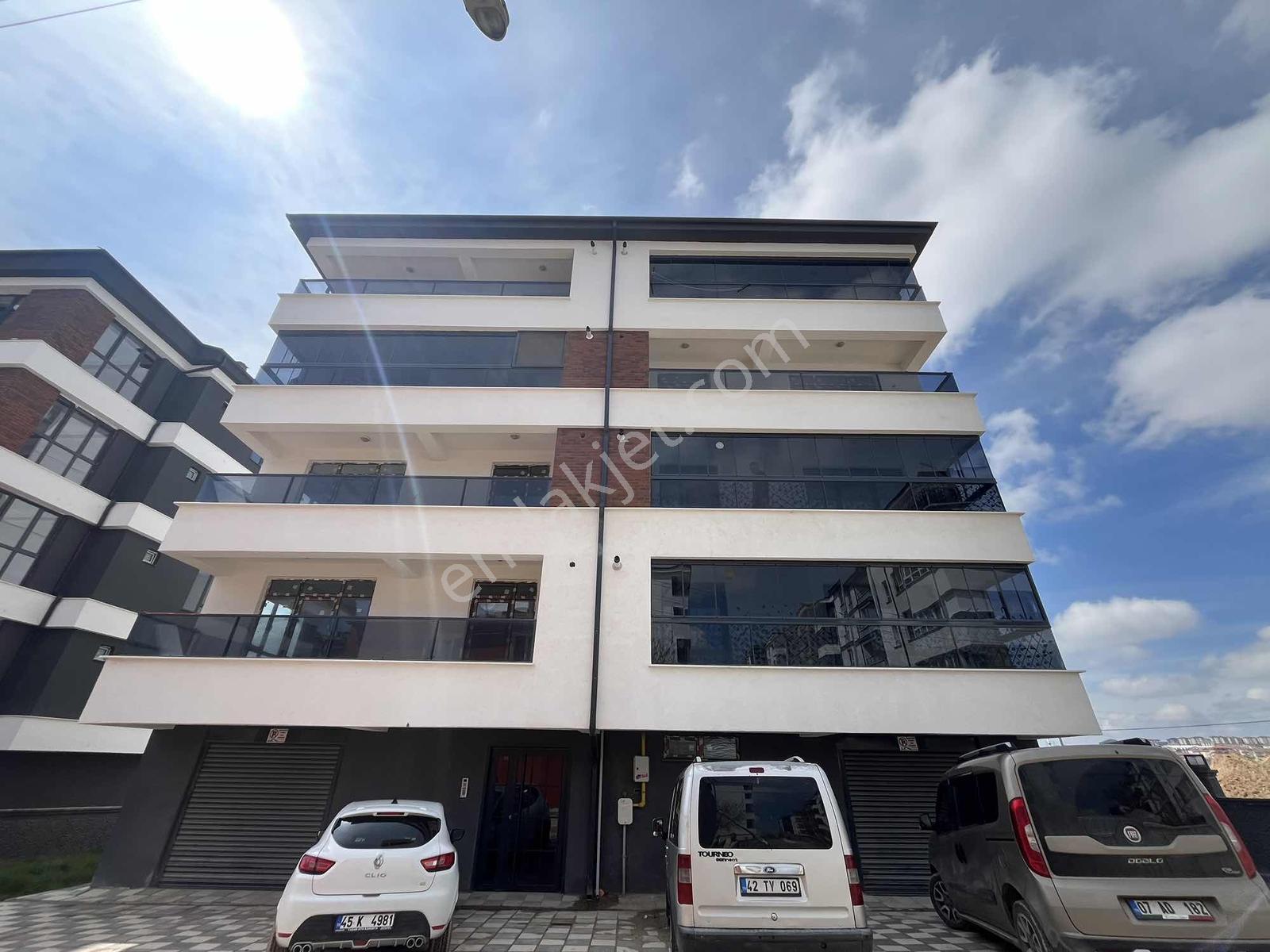 Eker'den 71 Evler Albayrak Caddesi Yakını 2+1 Ferah Daire