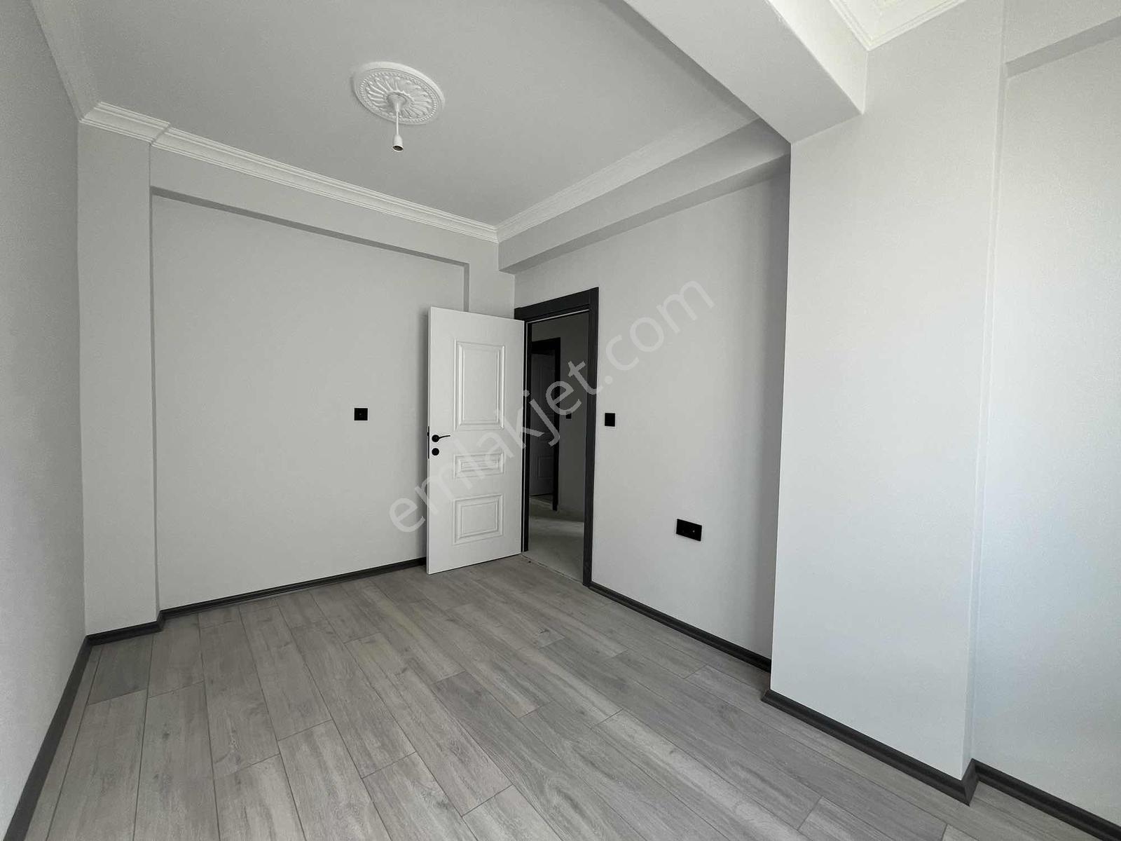 Eker'den 71 Evler Albayrak Caddesi Yakını 2+1 Ferah Daire - Görsel 6