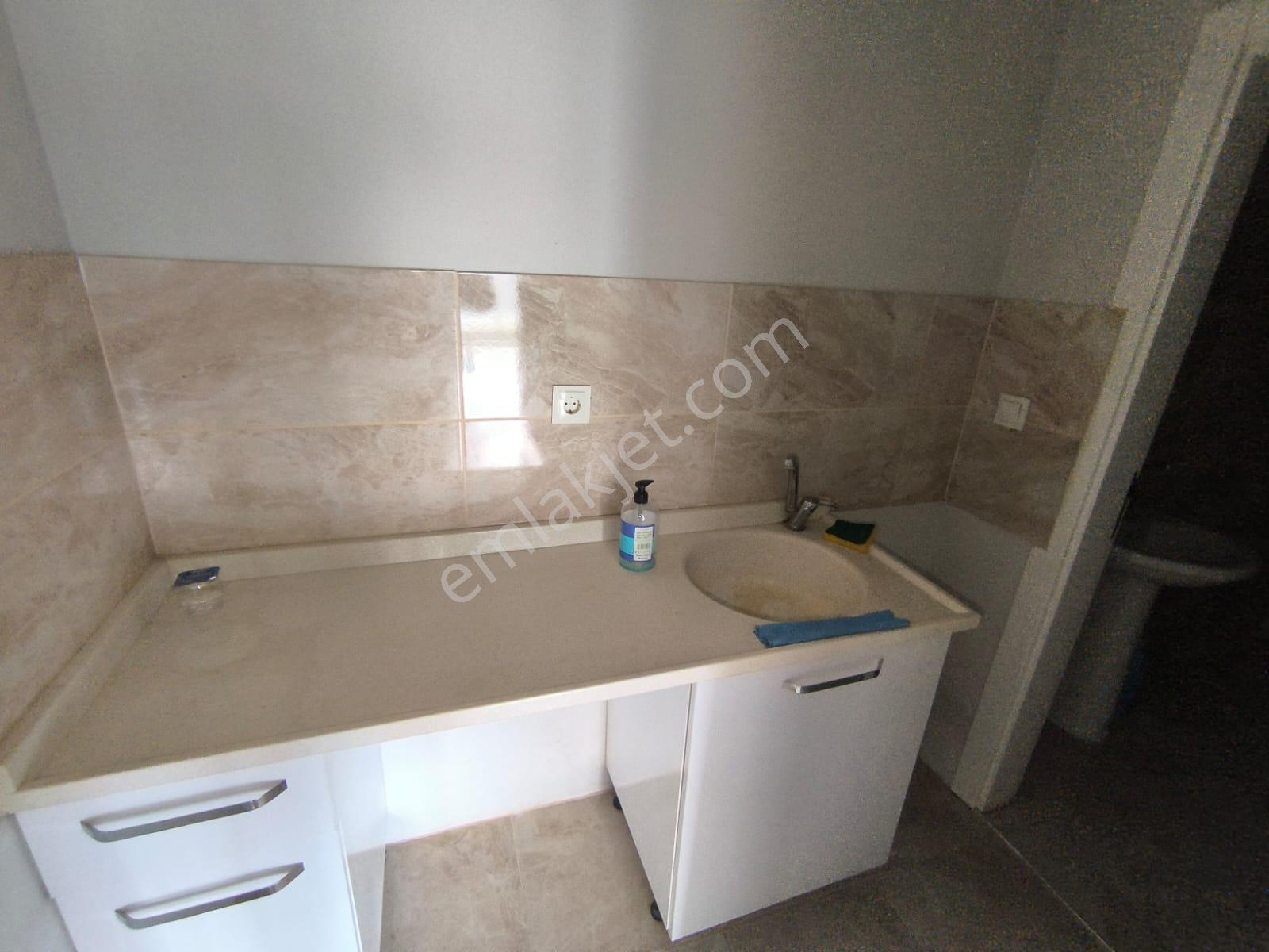 Kariyer'den Ertuğrulgazi Cad. Atimer İşmerkezi Kiralık Ofis 60m² - Görsel 5