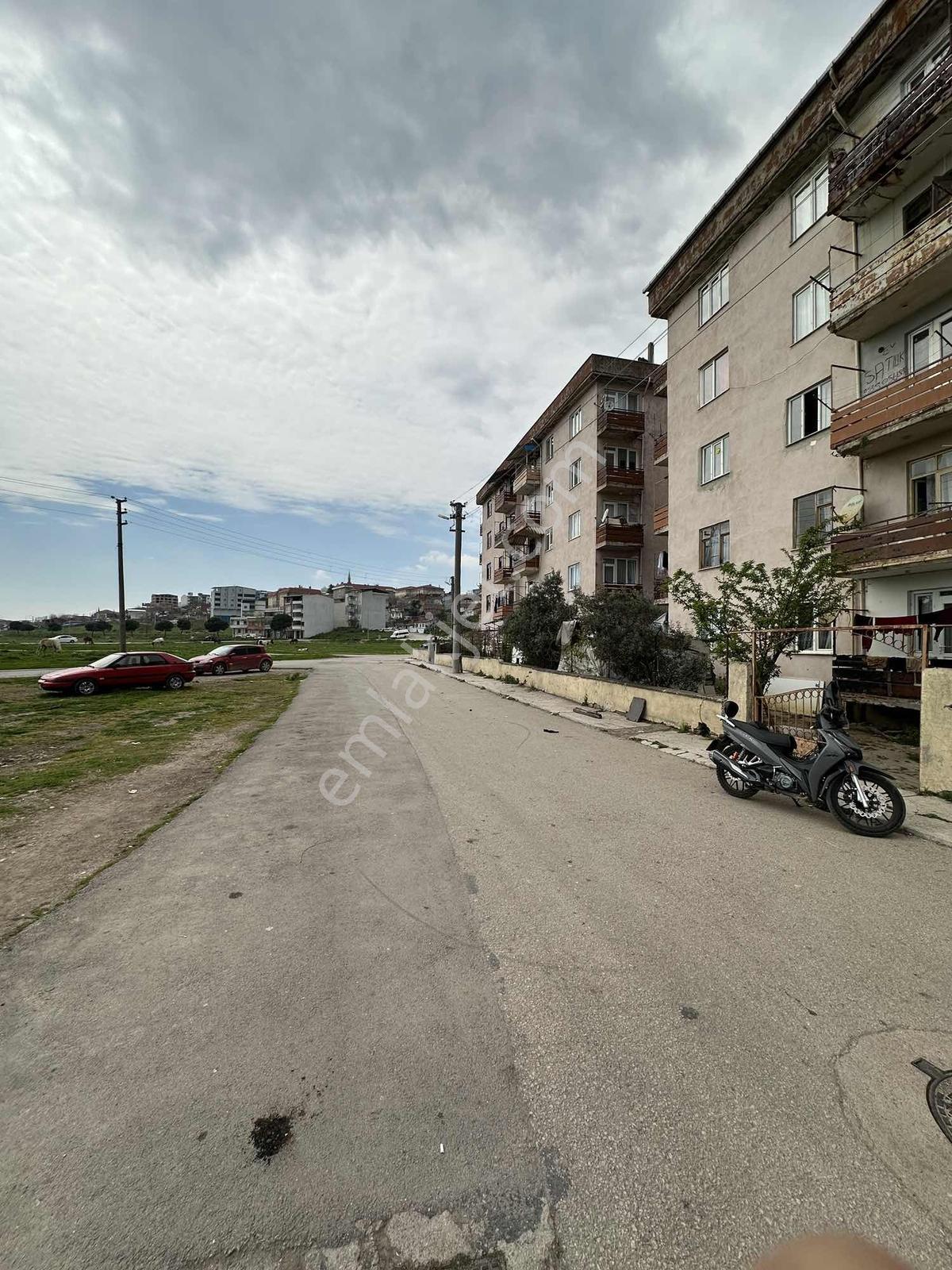 Satılık Şirinevler'de Bakımlı Uygun Ara Kat Daire - Görsel 9
