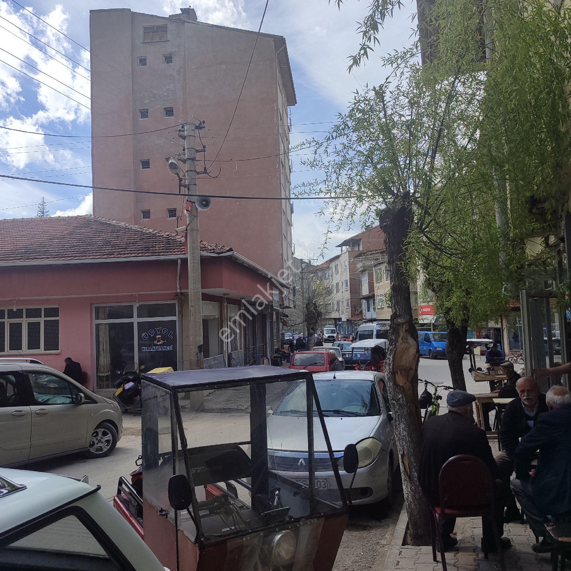 Altı Dükkan 4 Katlı Müstakil Bina Pekgöz Emlak Tan Satılık - Görsel 2
