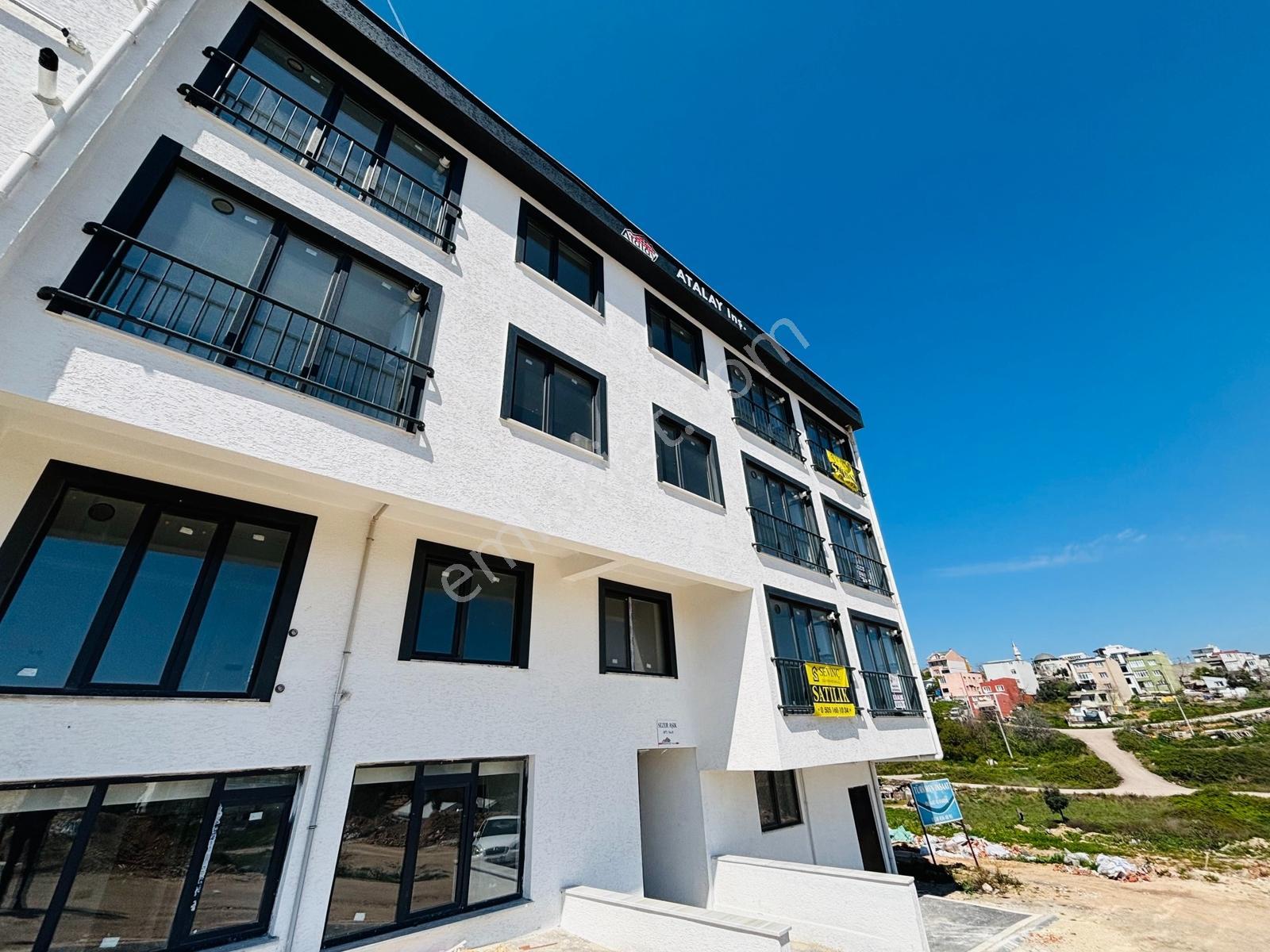 Sevinç'ten Yeni Mahallede Asansörlü Geniş, Satılık 2+0 Daire