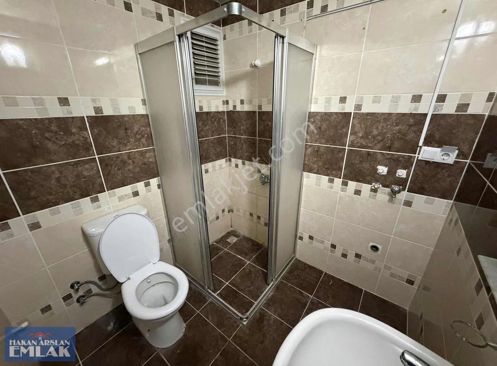 Kanal Yolu Üzeri Kiralık Geniş 2+1 Daire - Görsel 12