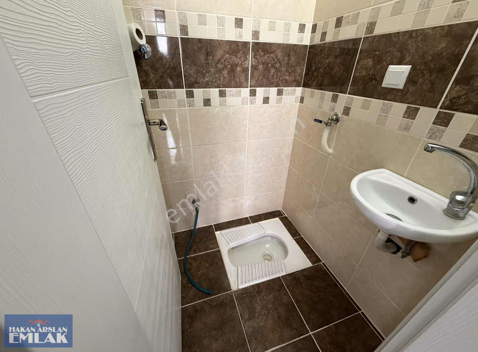 Kanal Yolu Üzeri Kiralık Geniş 2+1 Daire - Görsel 23