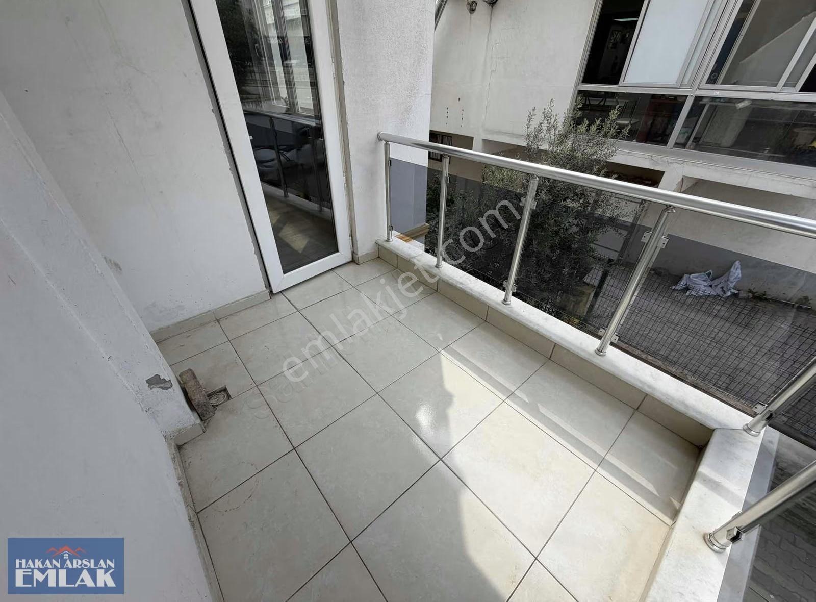 Kanal Yolu Üzeri Kiralık Geniş 2+1 Daire - Görsel 6