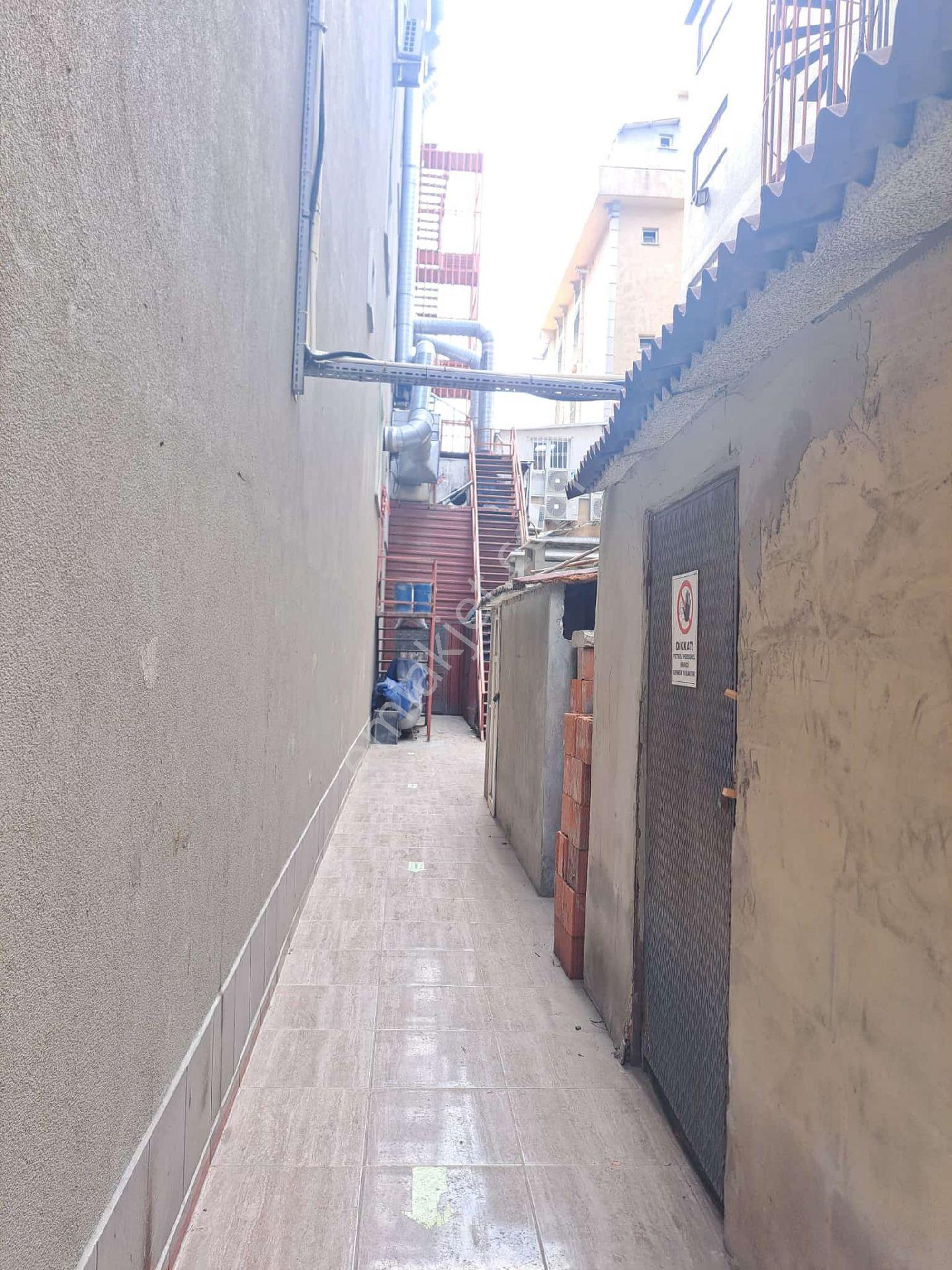 Bağcılar 15 Temmuz Mahallesinde Kiralık İşyeri 600m² - Görsel 9