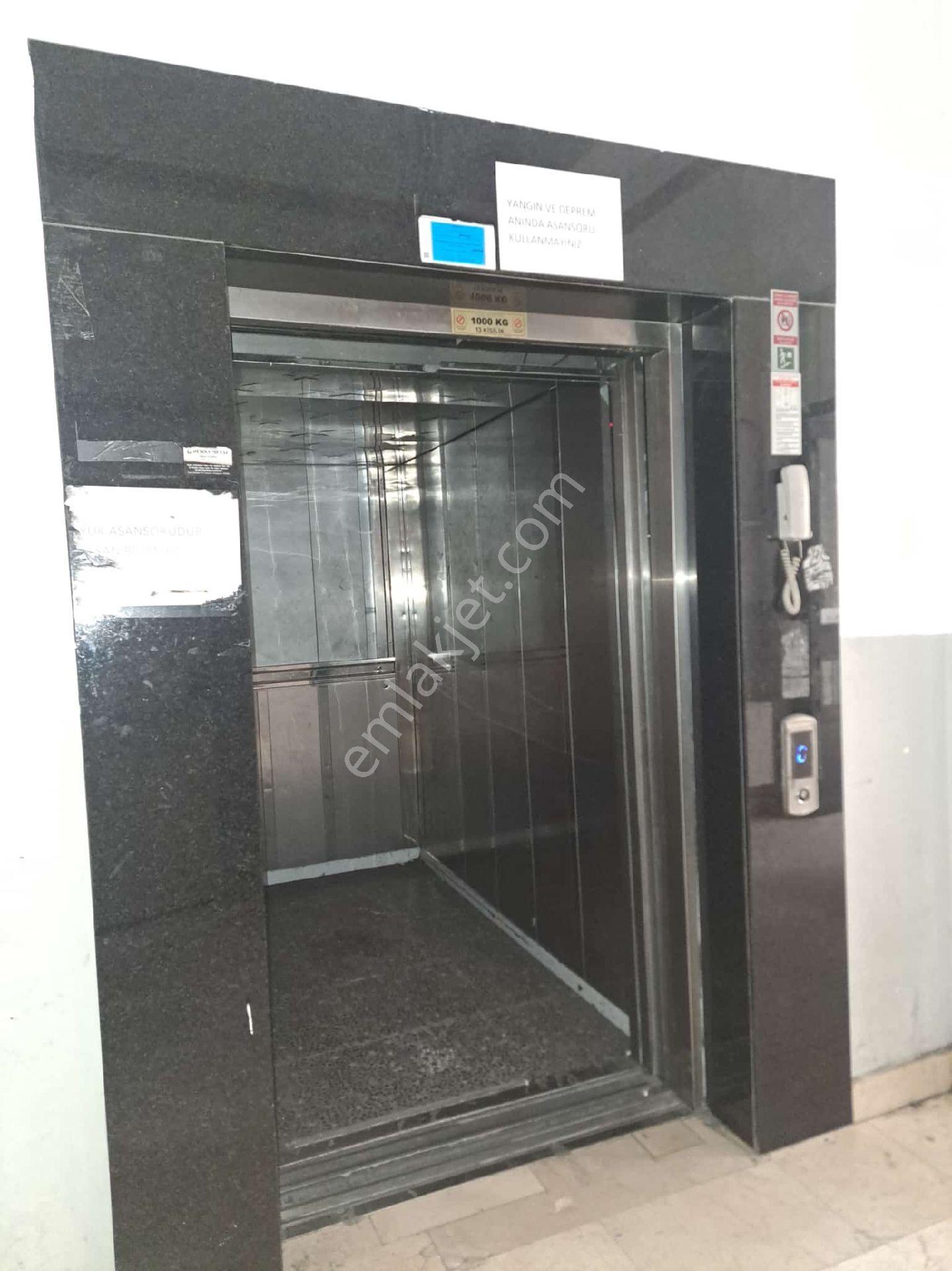 Bağcılar 15 Temmuz Mahallesinde Kiralık İşyeri 600m² - Görsel 7