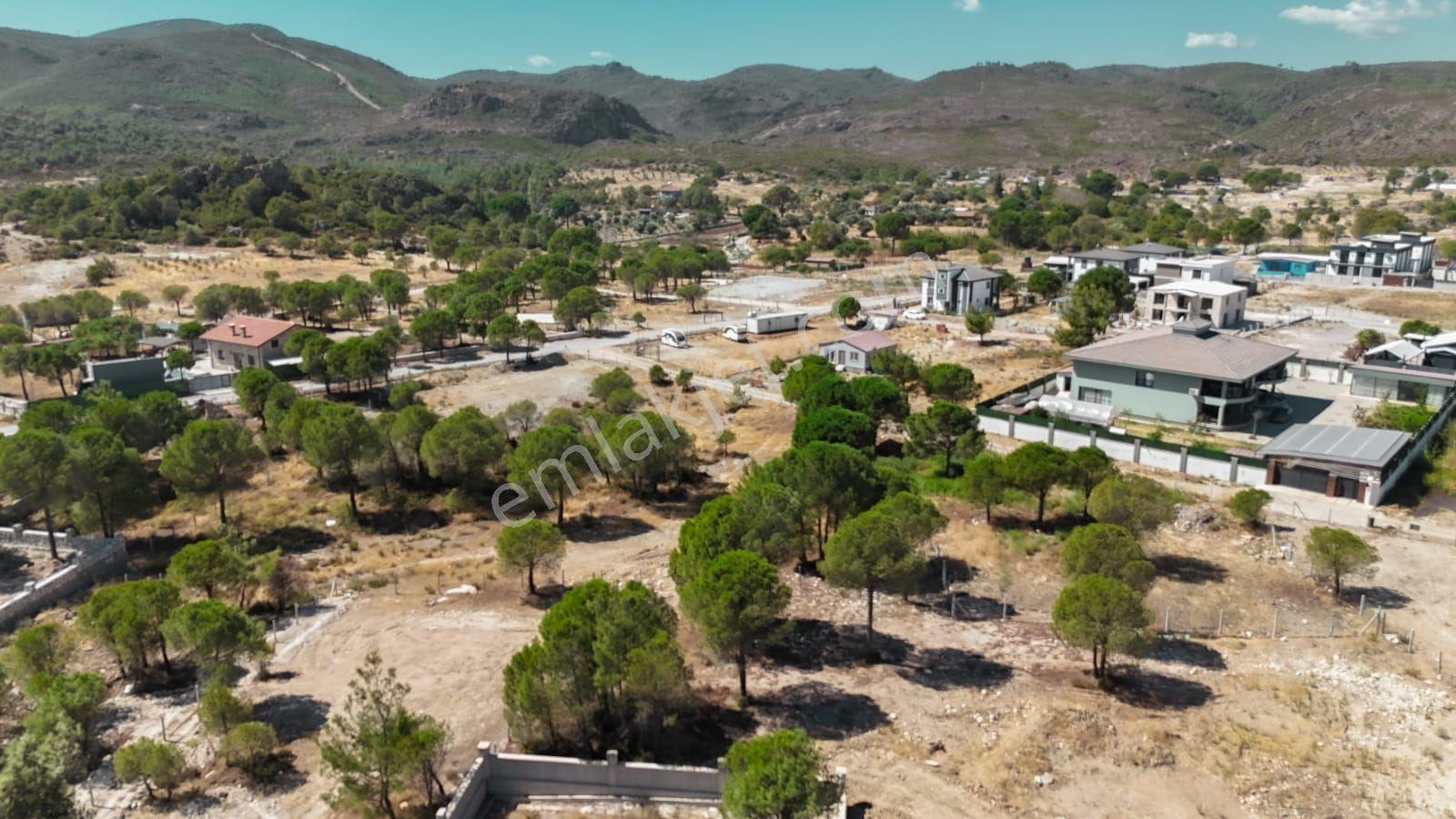 Menemende Bölgesinde 300m2 Satılık Bahçe - Görsel 33