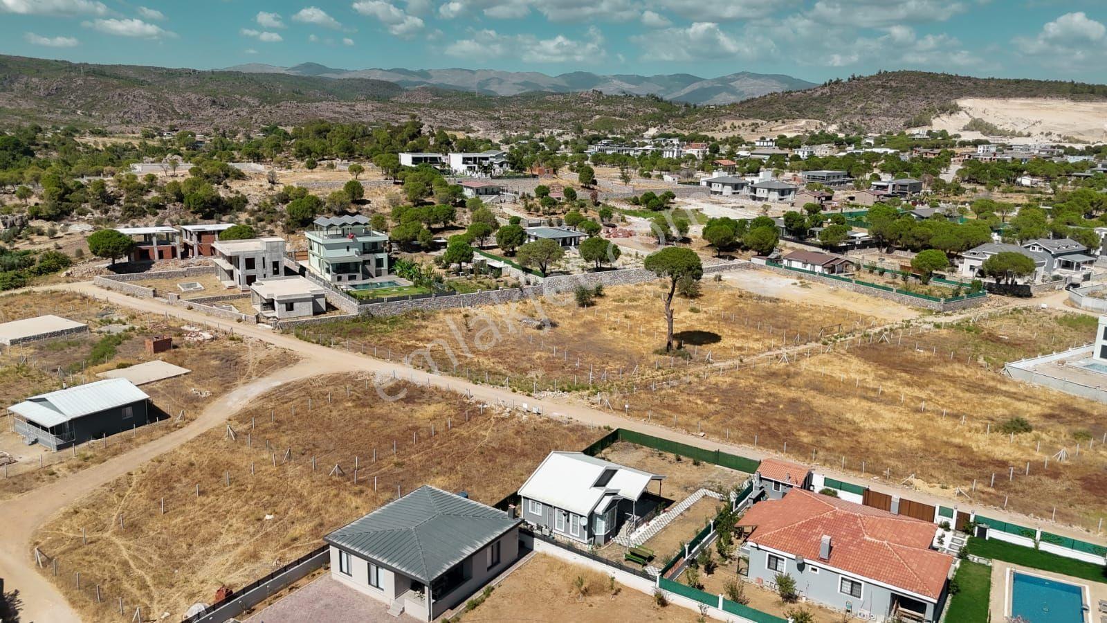 Menemende Bölgesinde 300m2 Satılık Bahçe - Görsel 14