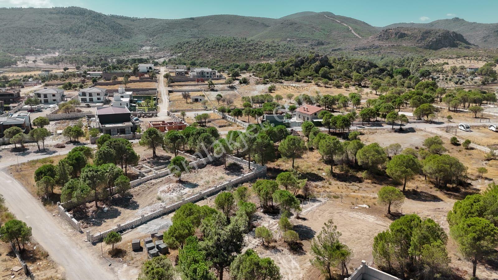 Menemende Bölgesinde 300m2 Satılık Bahçe - Görsel 31