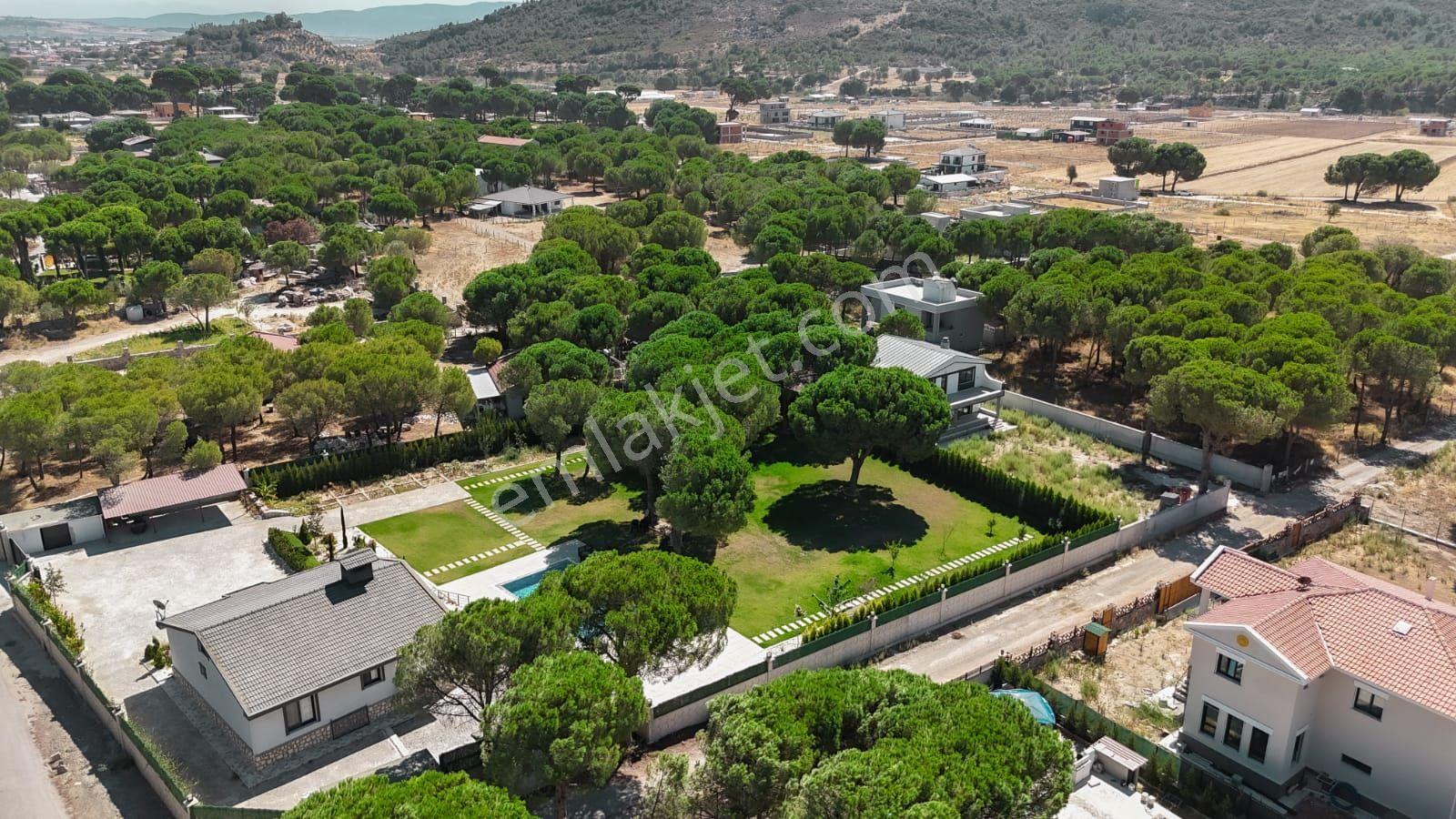 Menemende Bölgesinde 300m2 Satılık Bahçe - Görsel 24