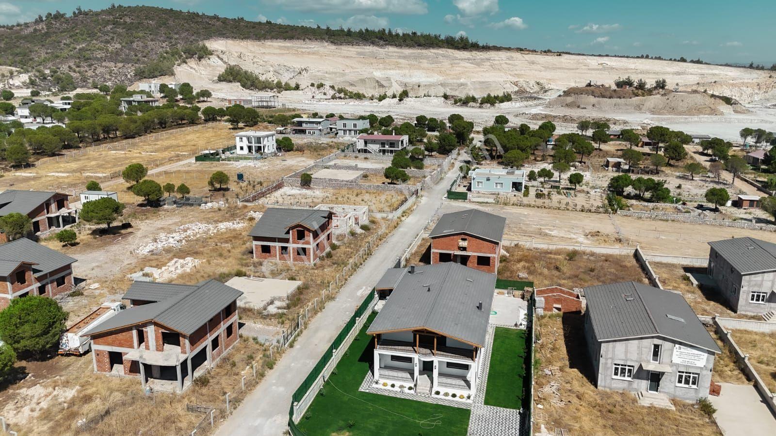 Menemende Bölgesinde 300m2 Satılık Bahçe - Görsel 30