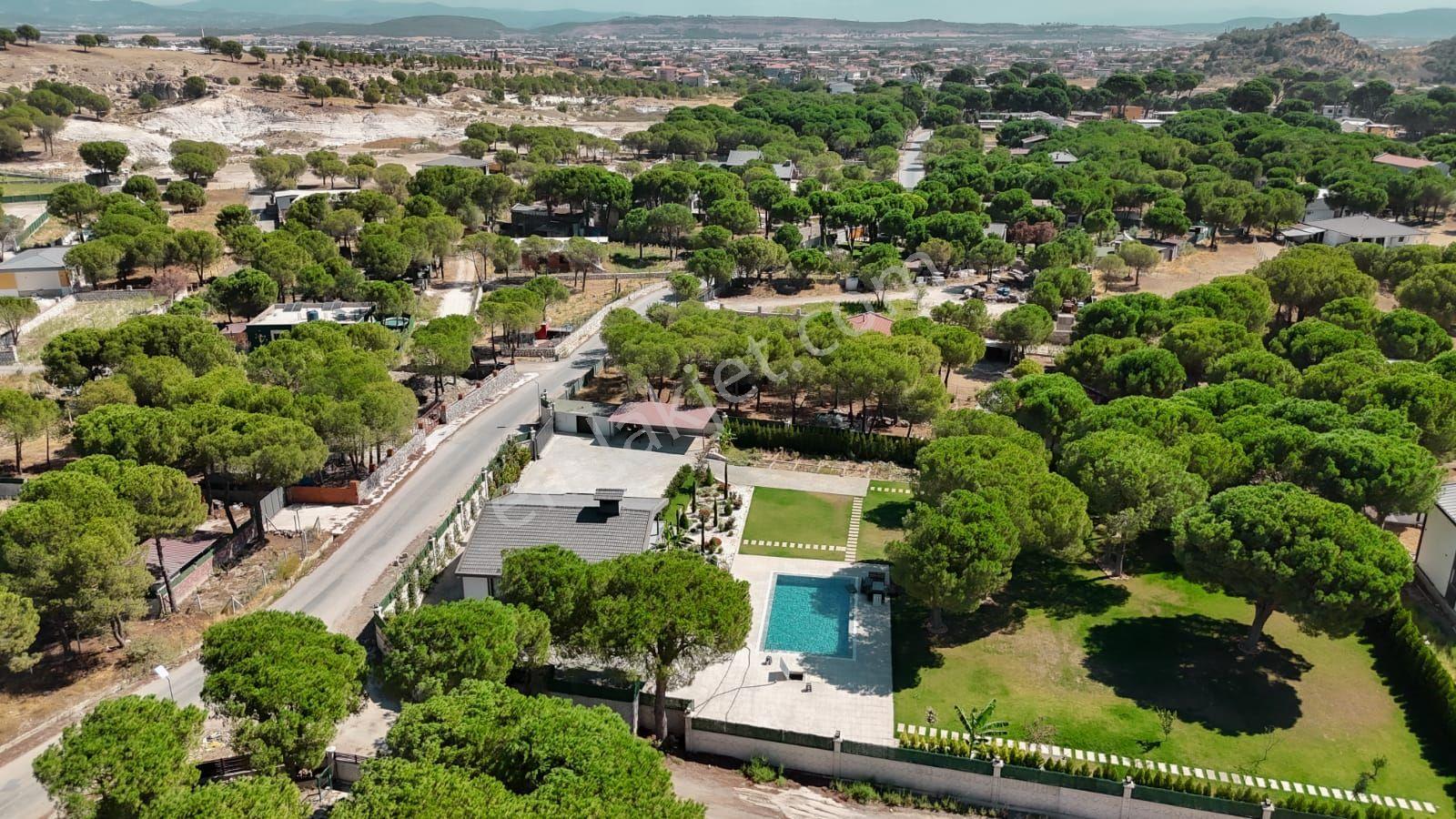 Menemende Bölgesinde 300m2 Satılık Bahçe - Görsel 23