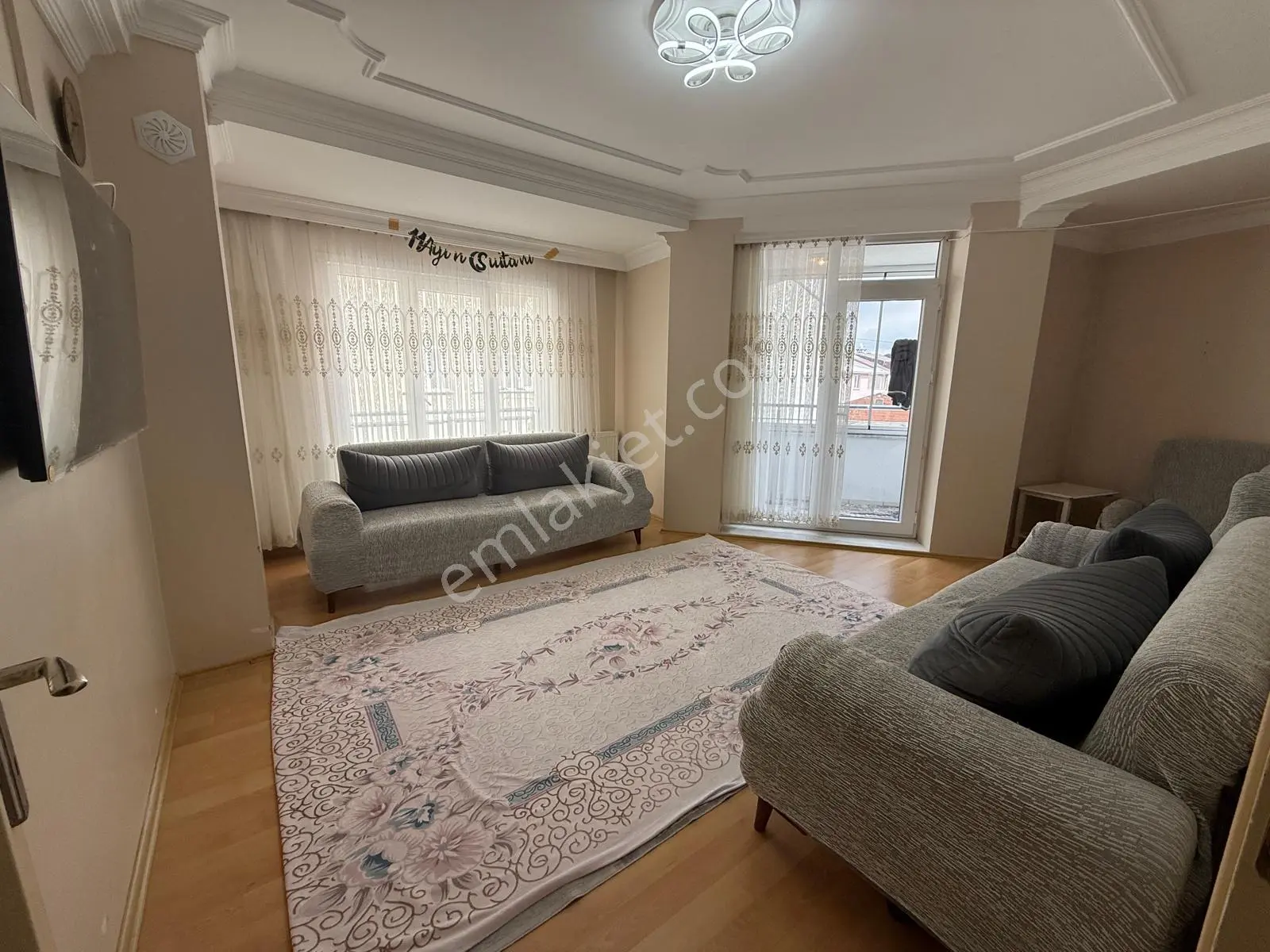 Remax Ekspres'ten Çift Balkonlu Ebeveyn Banyolu 2+1 Feraf Daire - Görsel 2