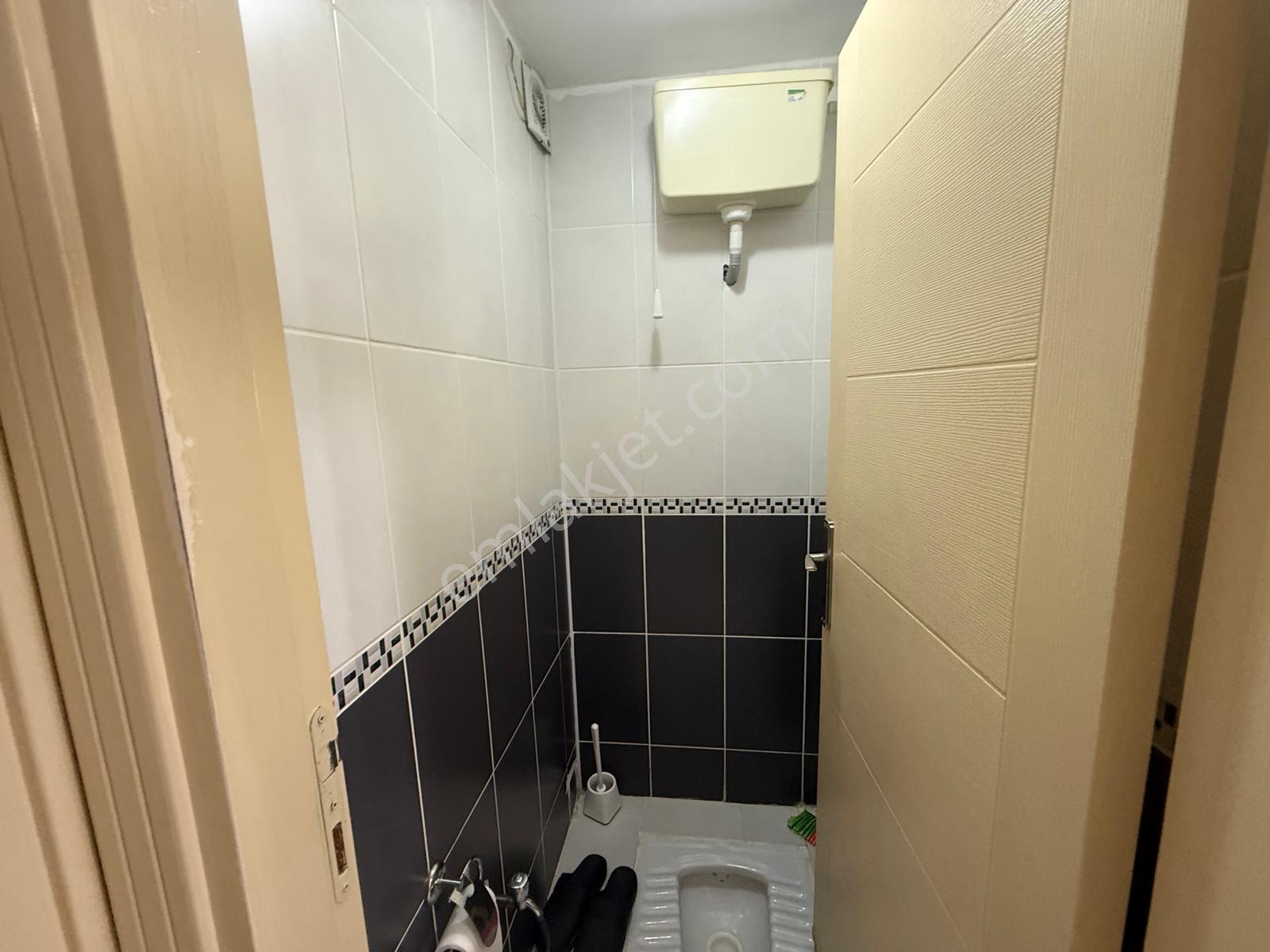 Remax Ekspres'ten Çift Balkonlu Ebeveyn Banyolu 2+1 Feraf Daire - Görsel 13