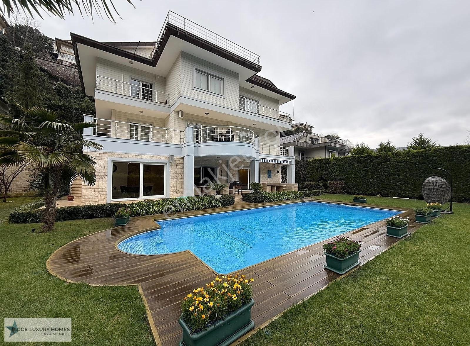 Acce Gayrimenkul'den Acarkent'te Eşyalı Kiralık Villa..