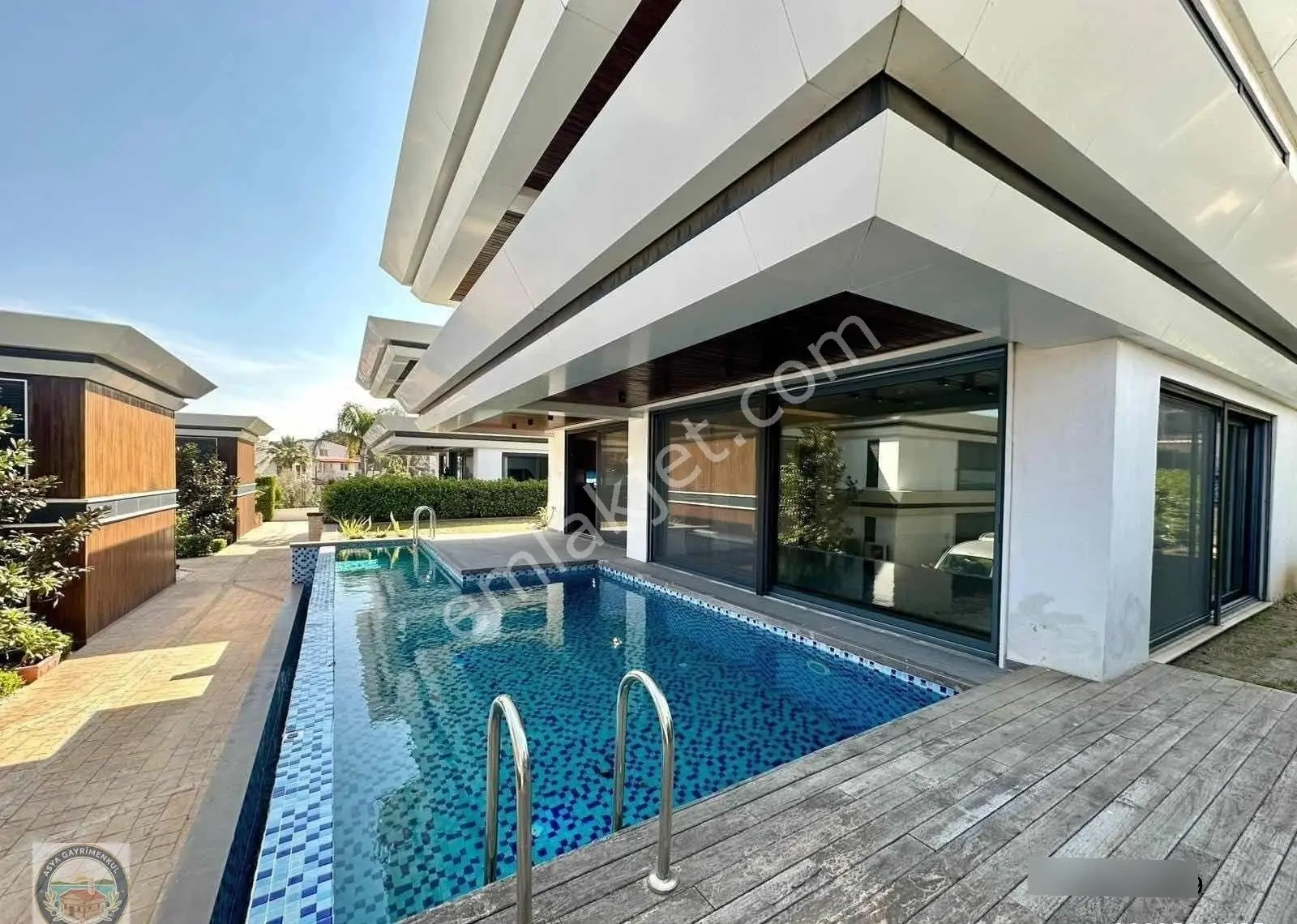 Urlanın Kalbinde, Denize Sıfır Bir Yaşam Ultra Lüks Villa