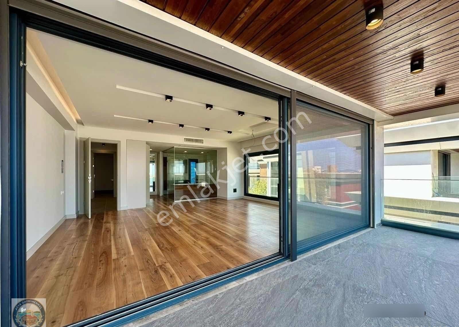 Urlanın Kalbinde, Denize Sıfır Bir Yaşam Ultra Lüks Villa - Görsel 10