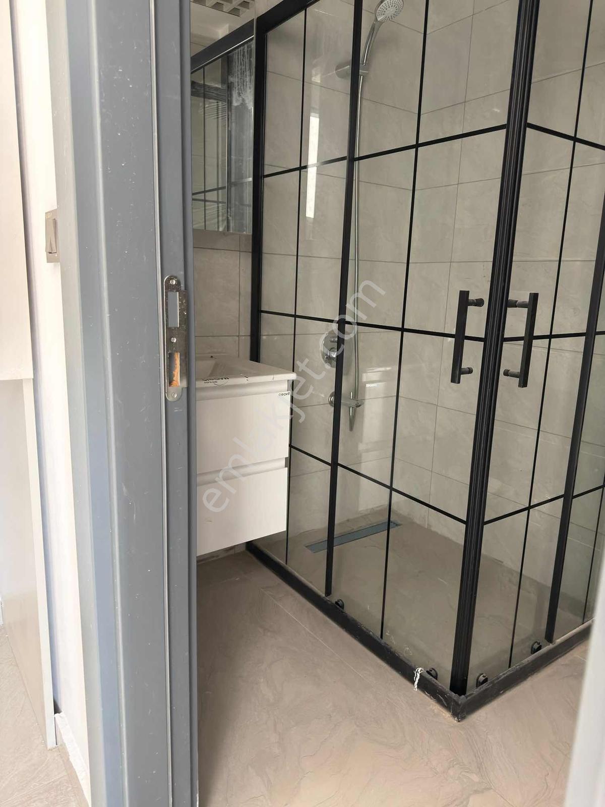 Denize Yakın Lüks Sitede Sıfır 2+1 Daire - Görsel 32