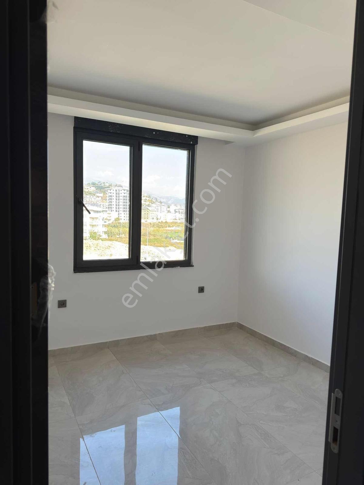 Denize Yakın Lüks Sitede Sıfır 2+1 Daire - Görsel 31