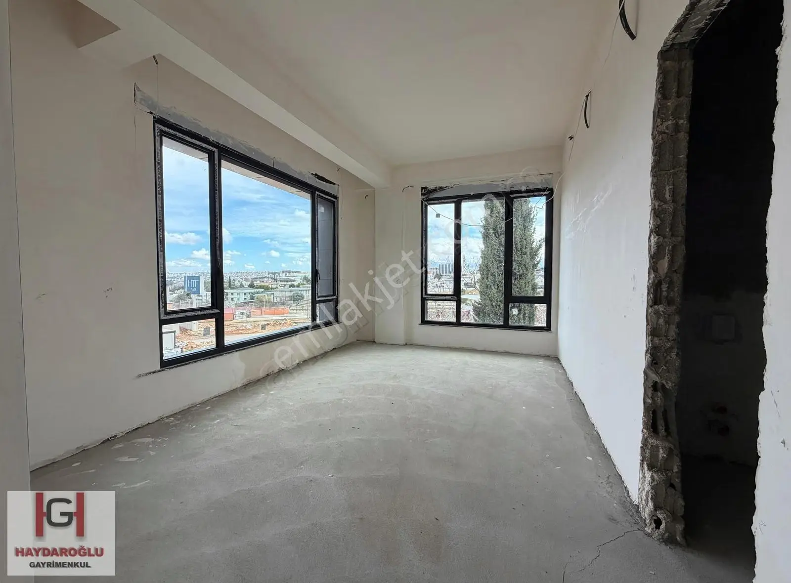 15 Temmuz Mah'de 4 Bloklu Site İçi Satılık Natmam 7+1 Villa - Görsel 4