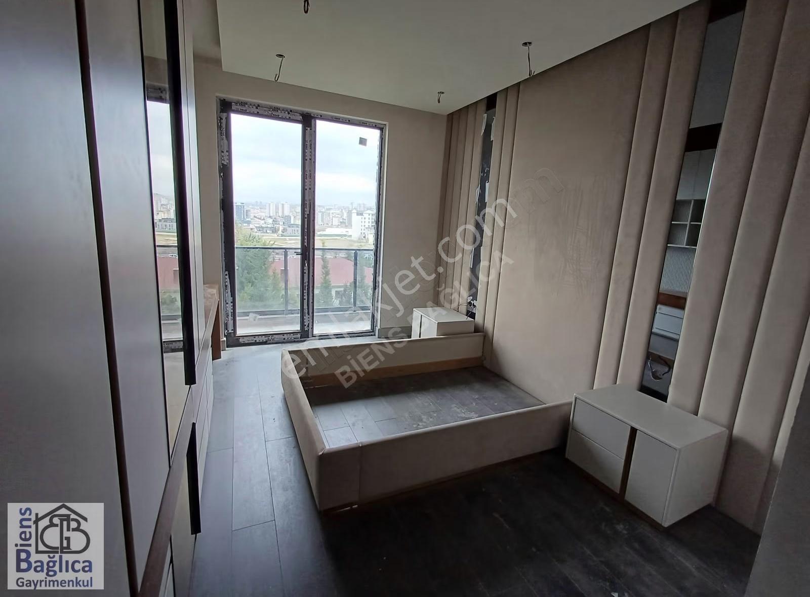 Bağlıcada Yüksek Tavan Salonlu 4+1 Villa - Görsel 9