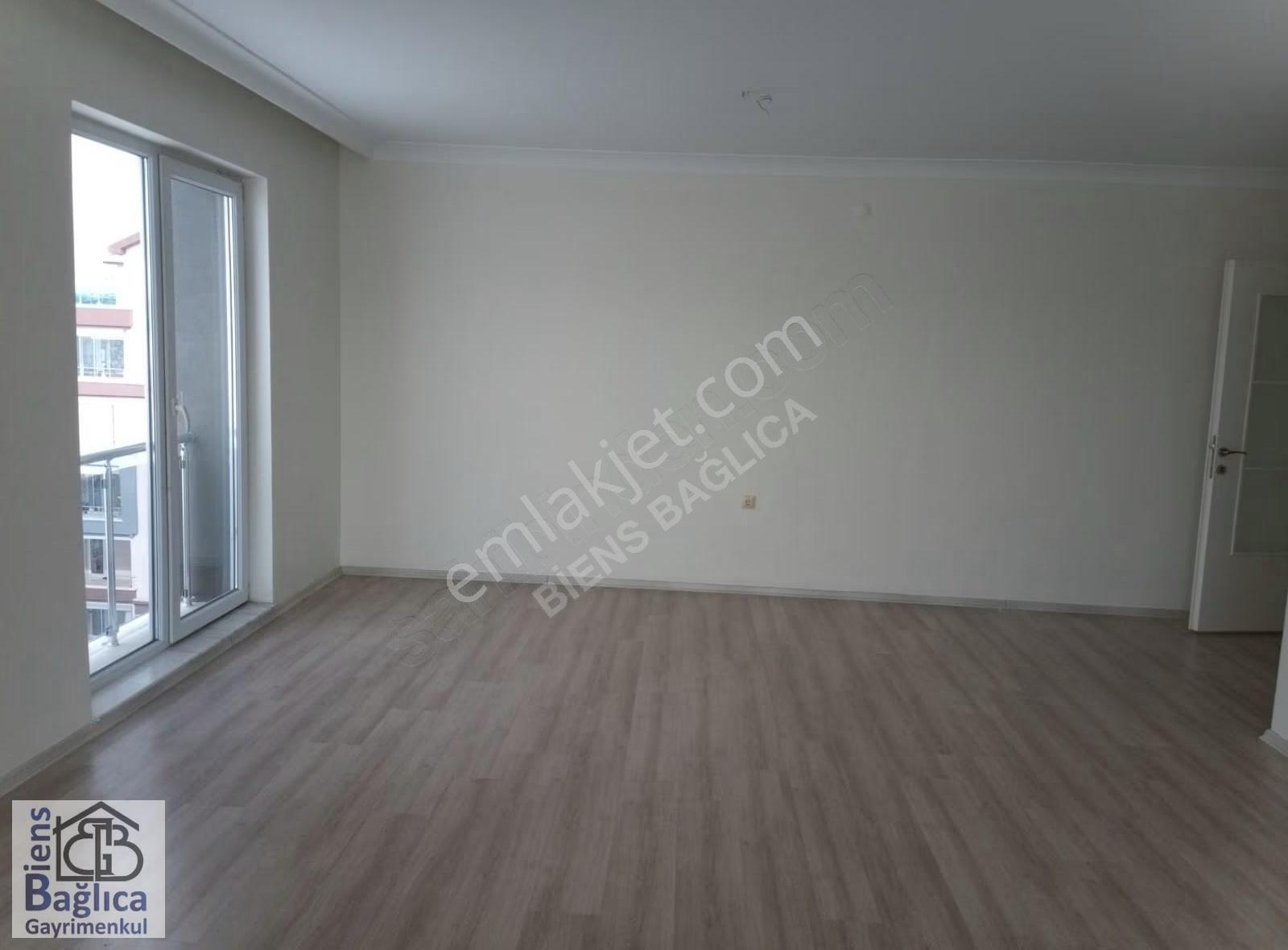Biens'ten Bağlıca'da Cadde Üzeri Satılık Teraslı 3+1 Daire - Görsel 2