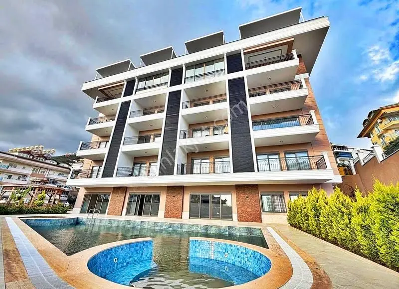 Alanya Hasbahçe'de Satılık 3+1 Ayrı Mutfak Dubleks Daire