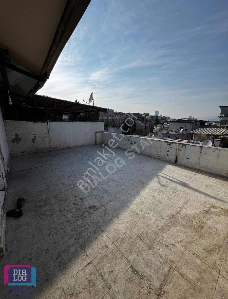 Bornova Altındağ'da 2.5 Kat Full Tadilatlı Satılık Müstakil Bina - Görsel 33