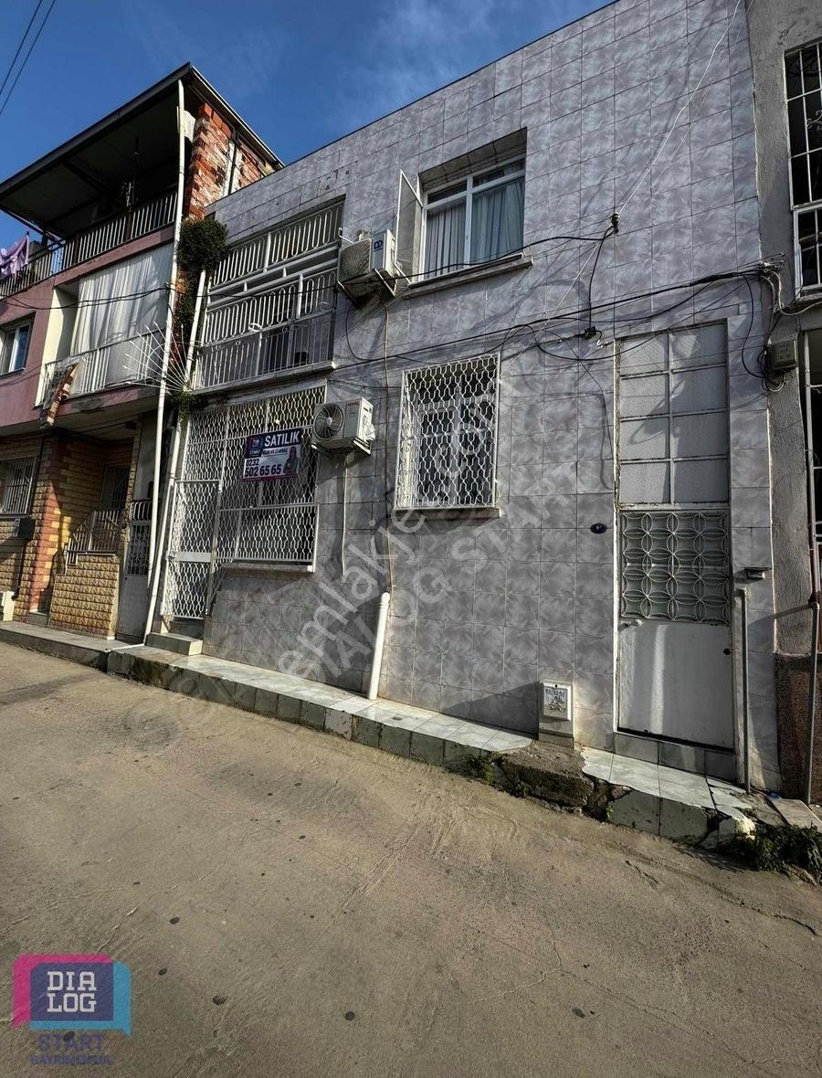 Bornova Altındağ'da 2.5 Kat Full Tadilatlı Satılık Müstakil Bina - Görsel 11