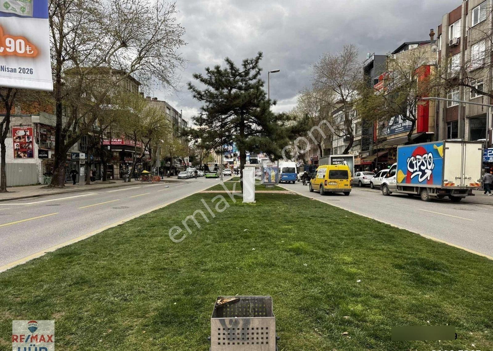Re/max Hür Adapazarı Atatürk Bulvarında Prestijli Satılık Ofis - Görsel 11