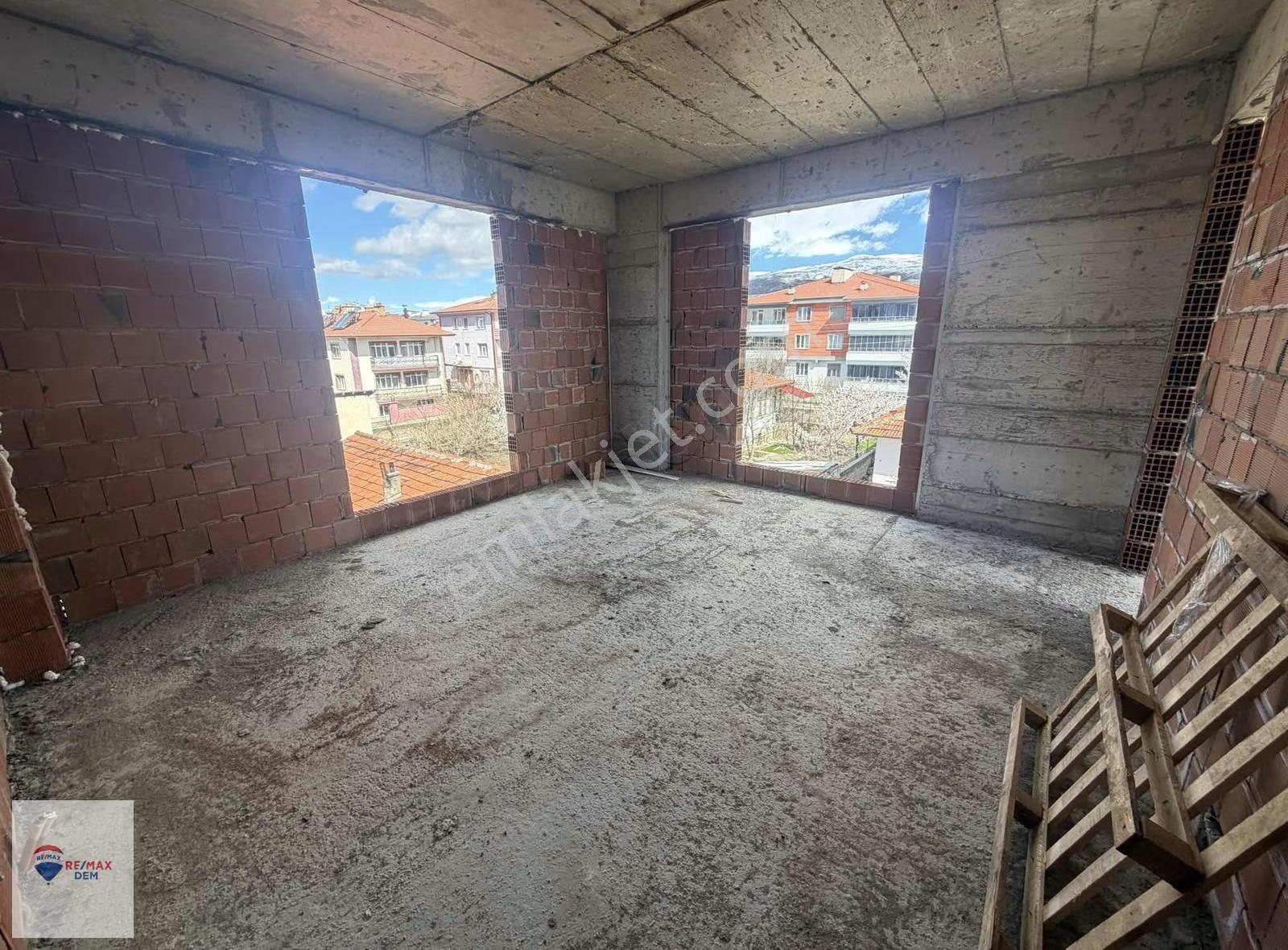 Remax Dem'den Cumhuriyet Mahallesinde 2 +1 Satılık Daire - Görsel 26