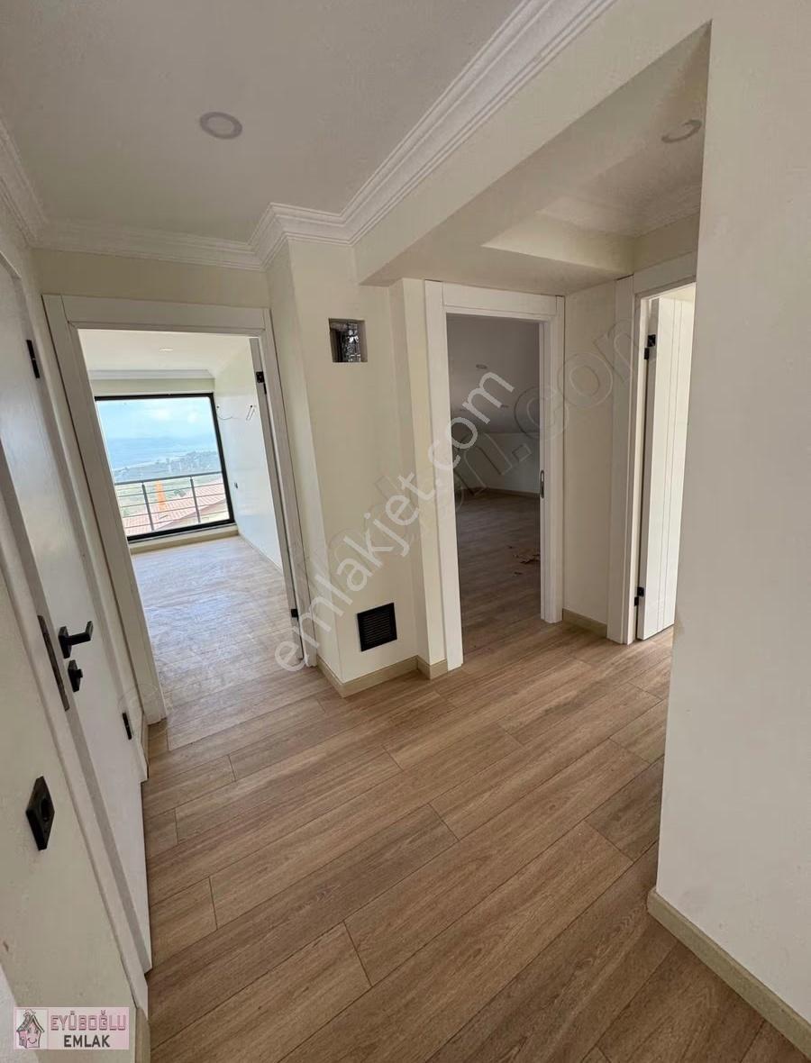 İznik Gölü Manzaralı 4 Katlı Müstakil Havuzlu İkiz Villa 220 M2 - Görsel 13