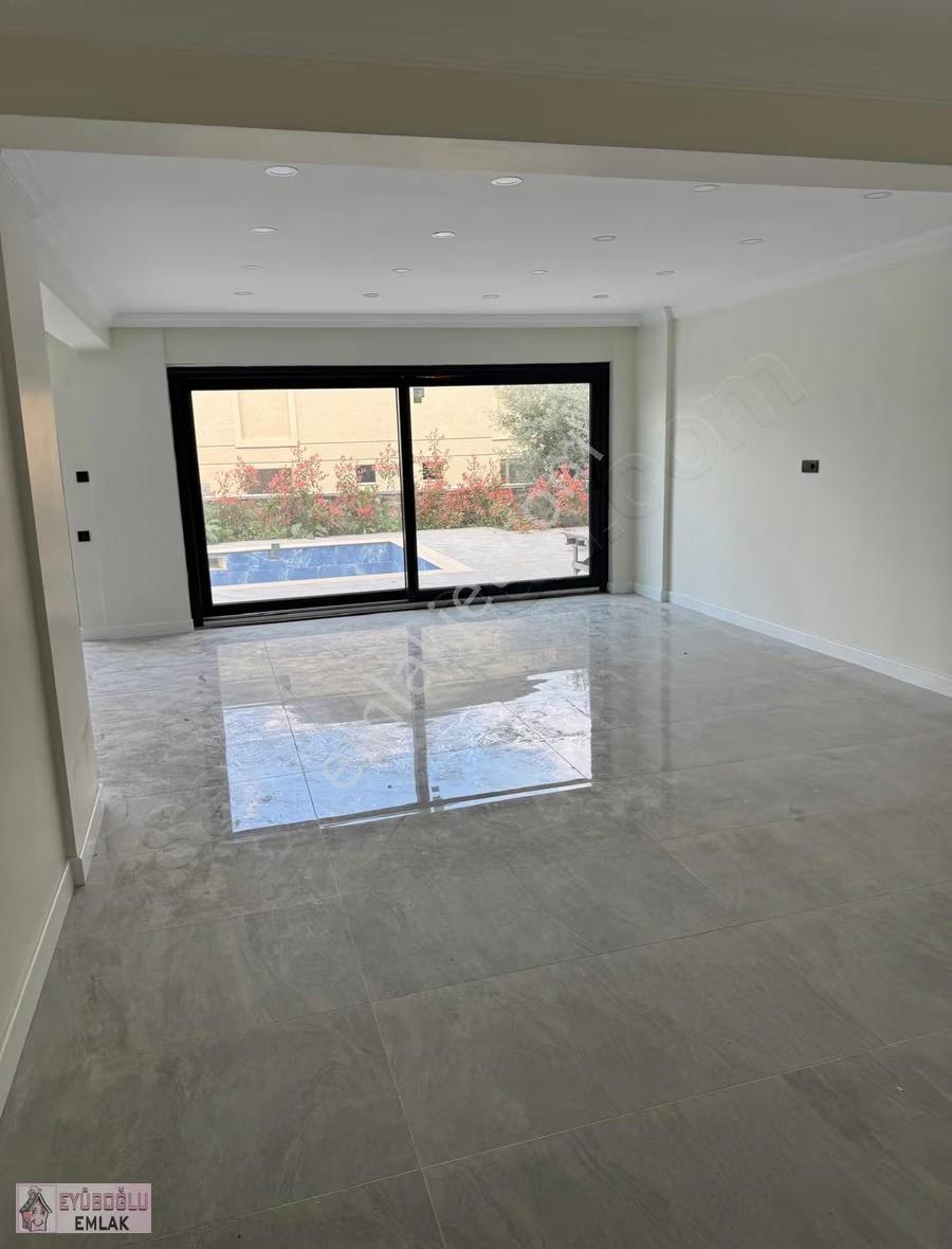 İznik Gölü Manzaralı 4 Katlı Müstakil Havuzlu İkiz Villa 220 M2 - Görsel 15