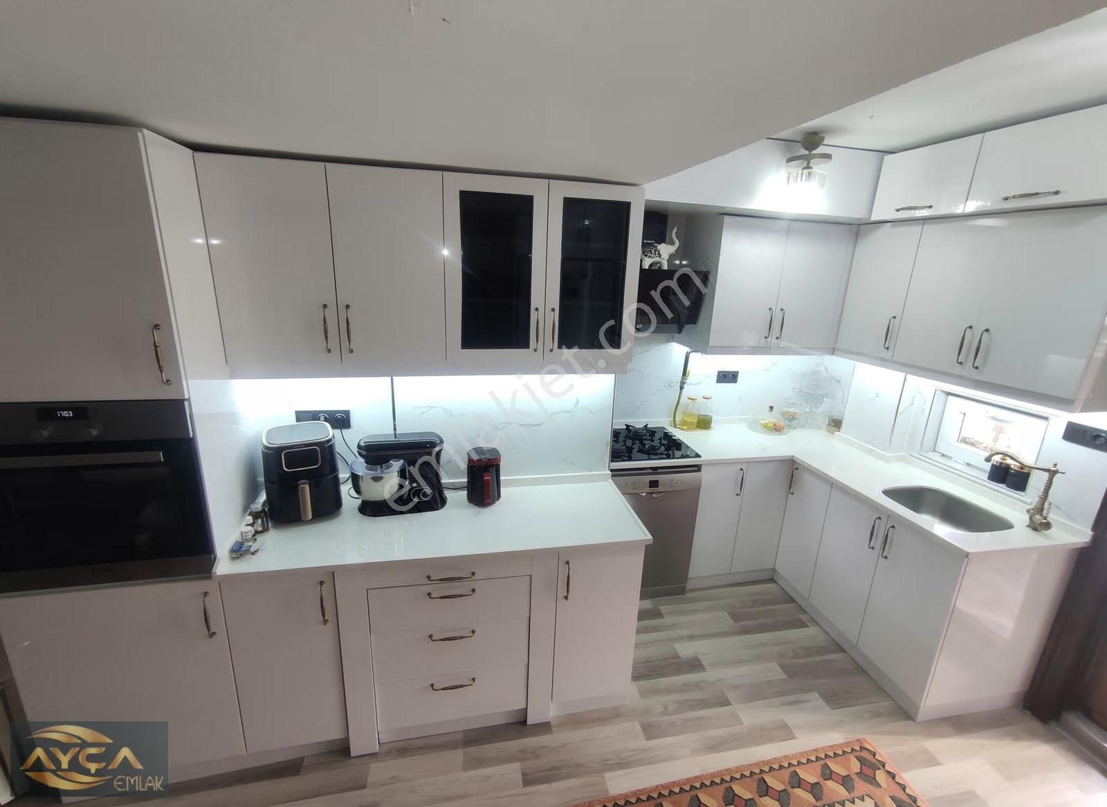 Fırsat Denize Sıfır Sitede Ayçadan Sat. 4+1 Bakımlı Lüks Villa - Görsel 27