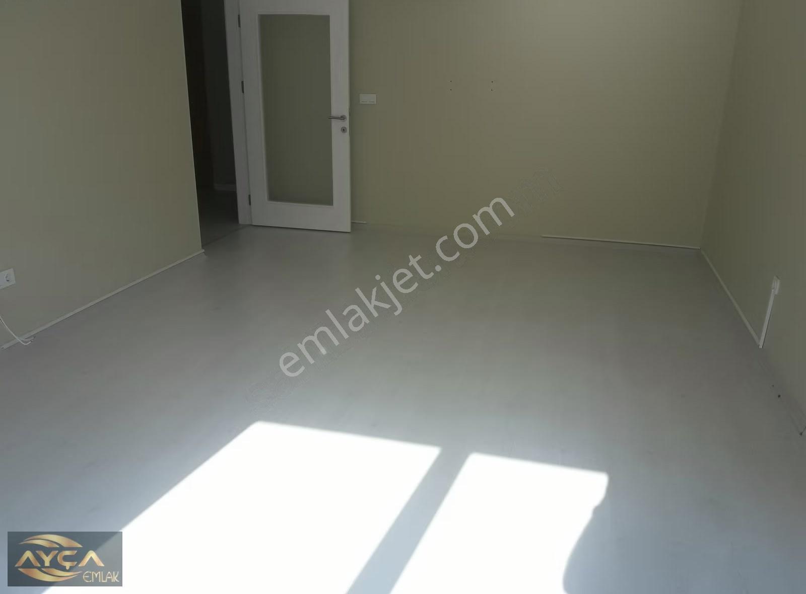 Donanımlı Sitede Ayçadan Satılık Geniş Kullanımlı Daire - Görsel 15