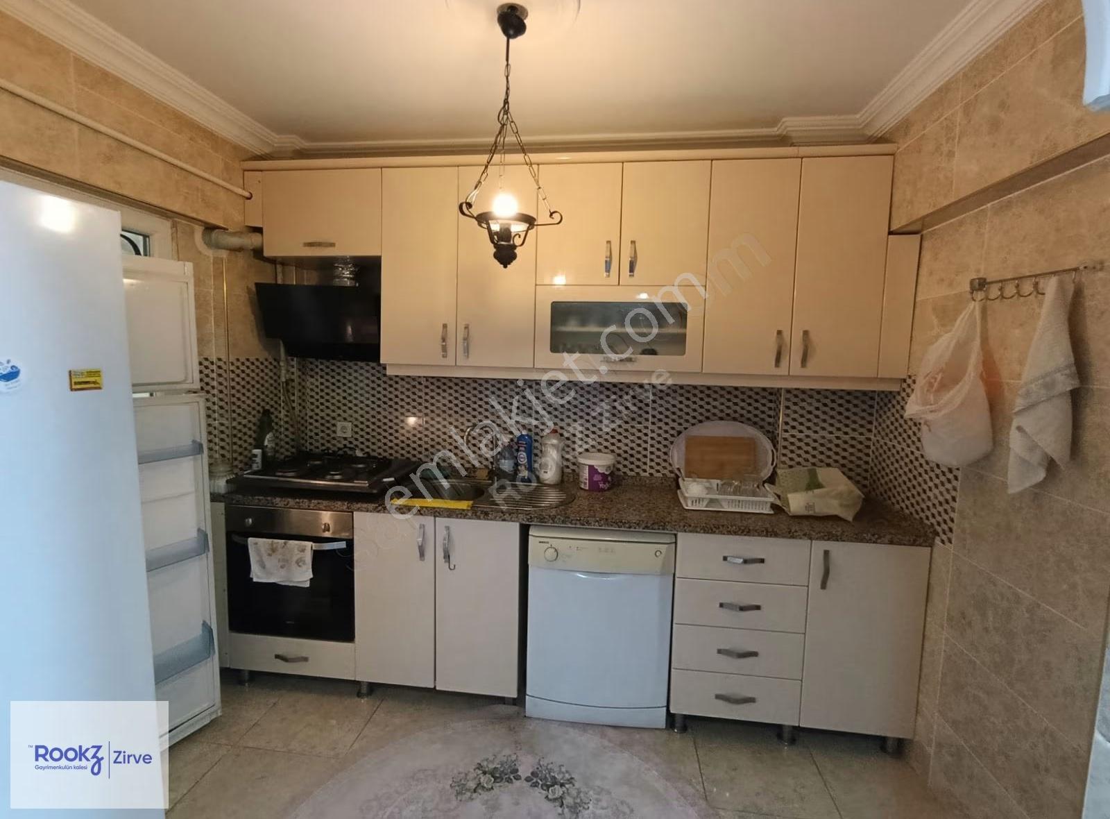 Merkez'de İçi Yapılı Ve Full Eşyalı Satılık Daire