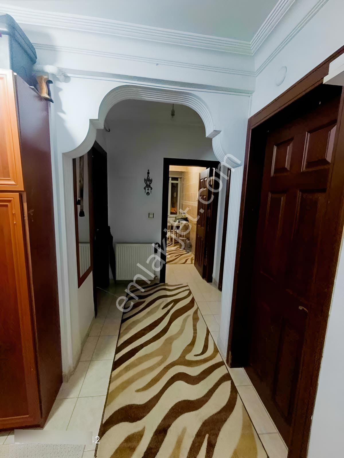 Satılık 2+1 85 M2 Ara Kat Arsa Tapulu Aydınlar Mahallesi - Görsel 3