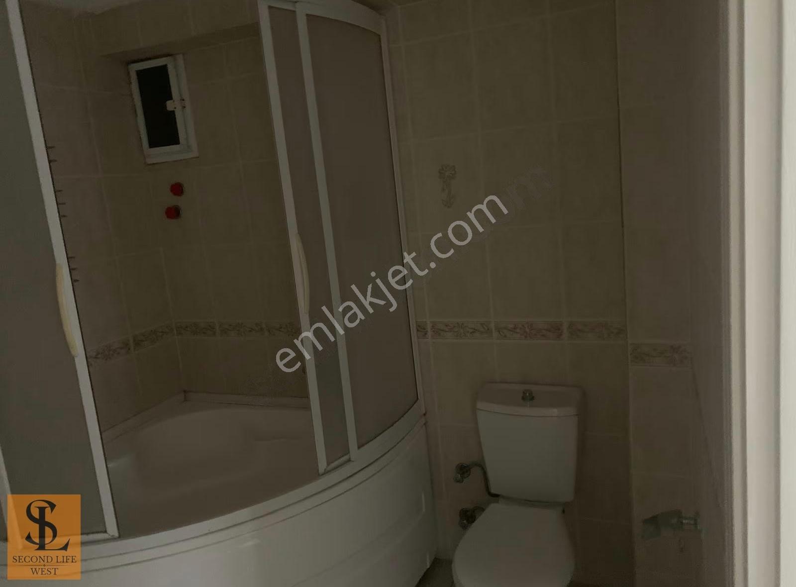 Ayvalık Sarımsaklı'da Masrafsız Nezih Konumda 2+1 Kiralık Daire - Görsel 4