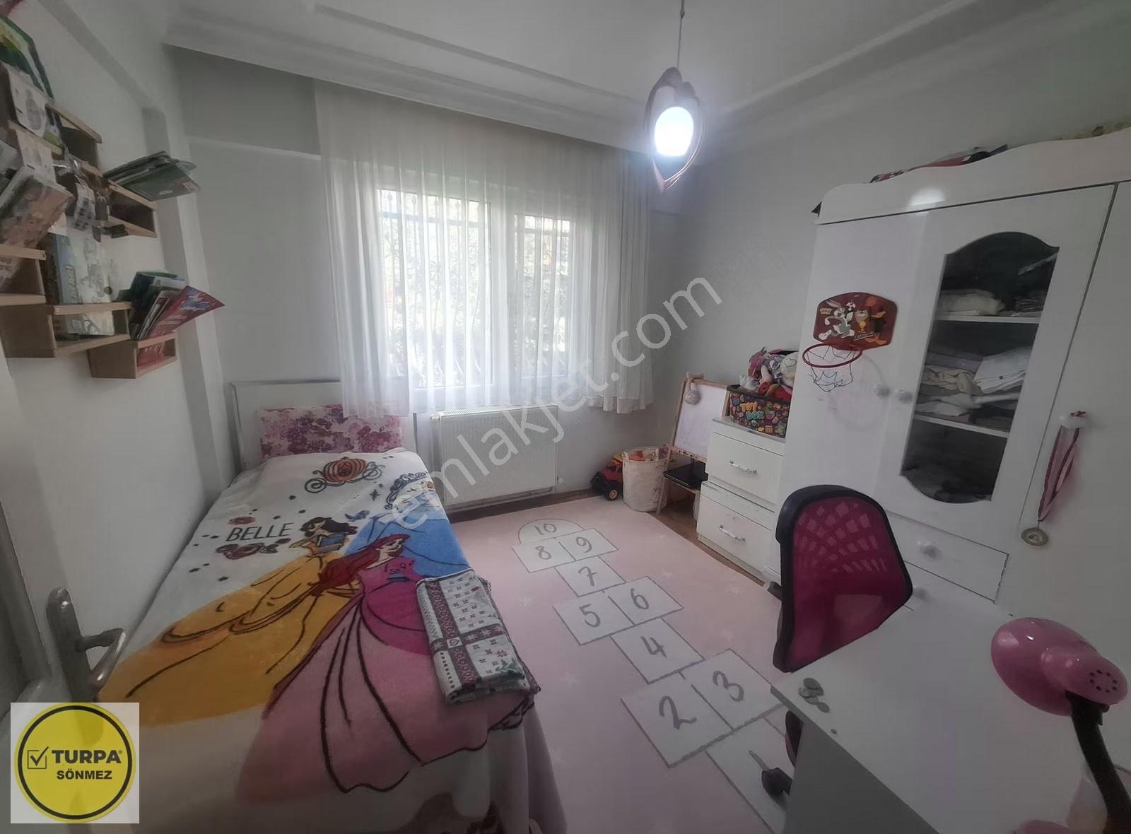 Menderes'te Krediye Uygun, Bakımlı 3+1 Bahçe Manzaralı Daire - Görsel 9