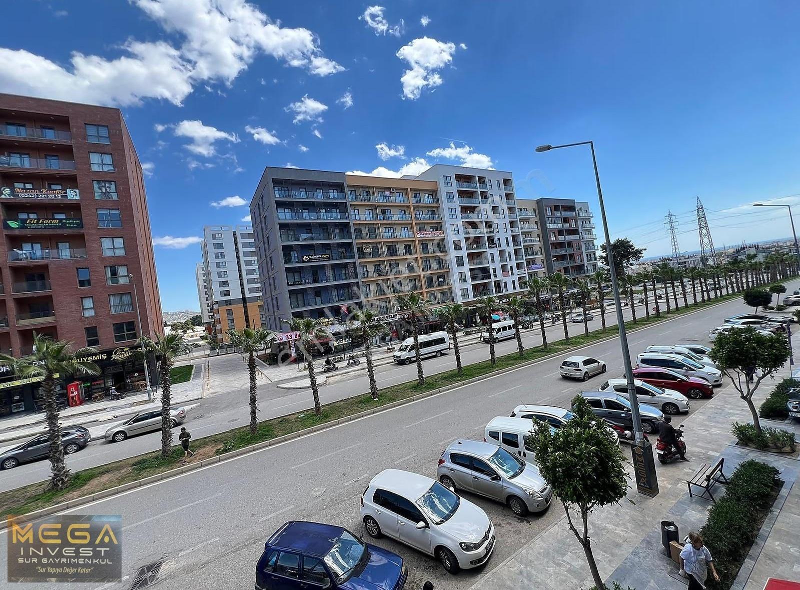 Mega İnvest'den Surcadde'de Ful Eşyalı Kiralık 1+1 61 M2 Daire