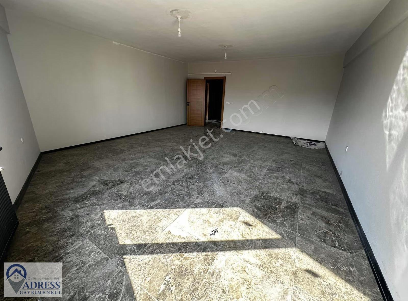Natoyolu Caddesinde 230 Metrekare Kiralık Ofis Katı - Görsel 12